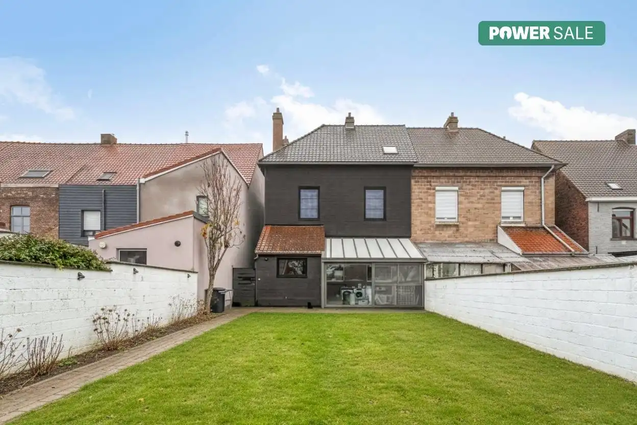 Energiezuinige woning te koop in Ieper met 5 kamers foto {{pictureIndex}}