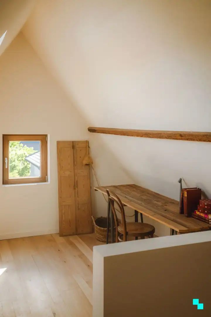 Totaal gerenoveerde woning met vier kamers in het hart van Merelbeke foto 32