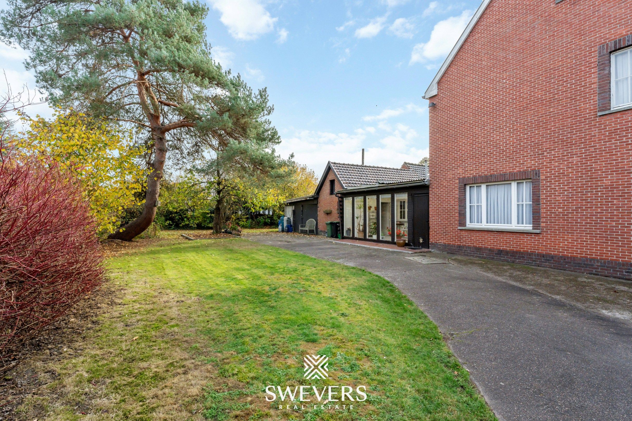 Charmante halfopen gezinswoning met potentieel (8are) op toplocatie in Diepenbeek foto 33