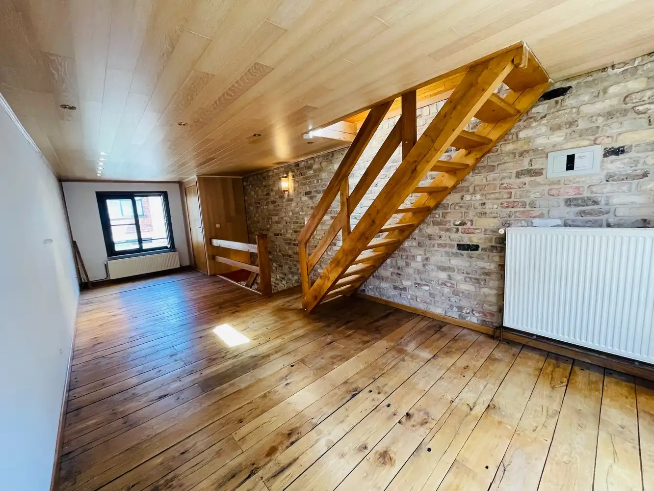 Brugge centrum, in charmante rustige straat,  NETTE KARAKTERVOLLE KNUSSE STADSWONING met patio en 2 ruime slaapkamers foto 13