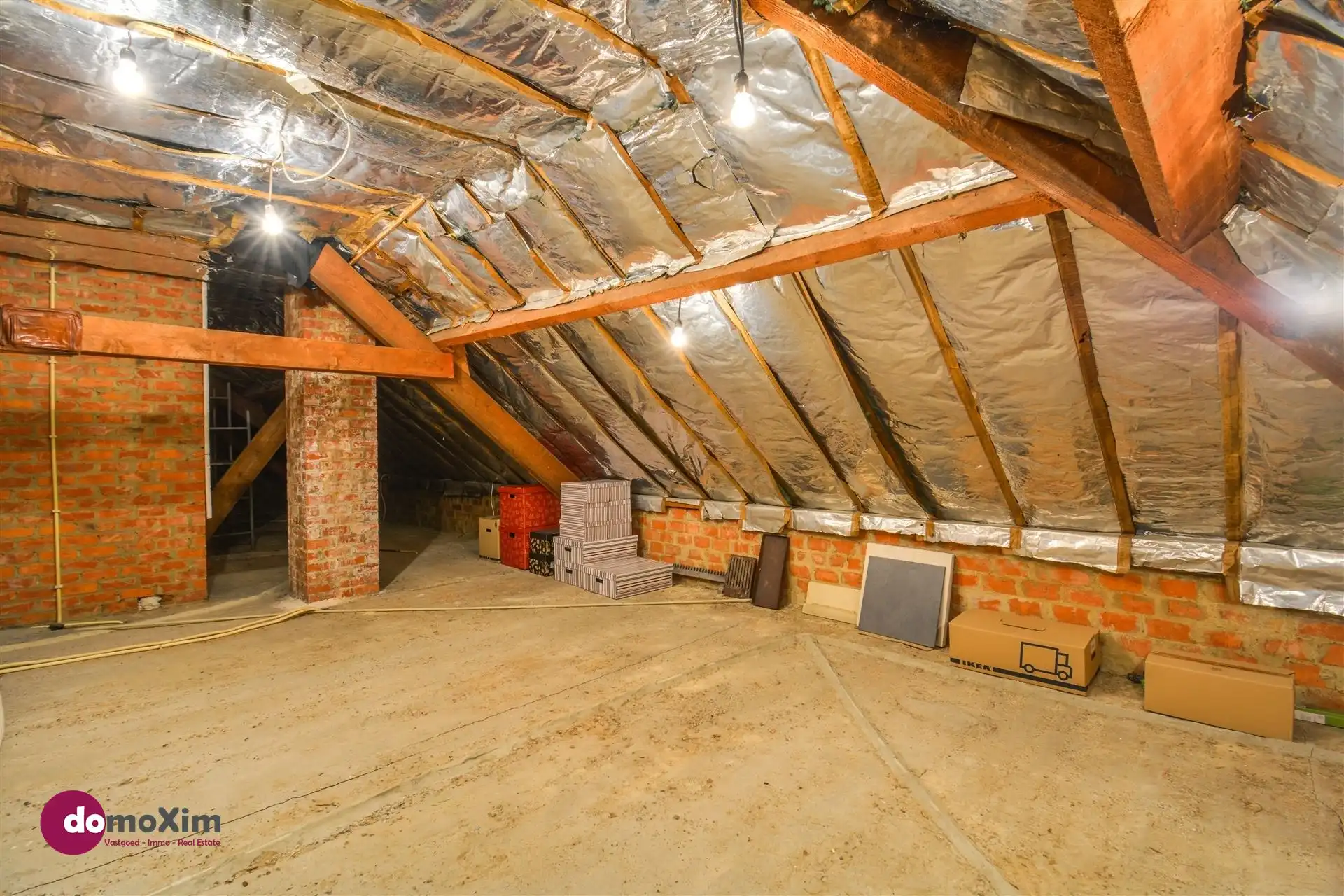 Ruime gezinswoning met mogelijkheden in een unieke, groene omgeving foto 21