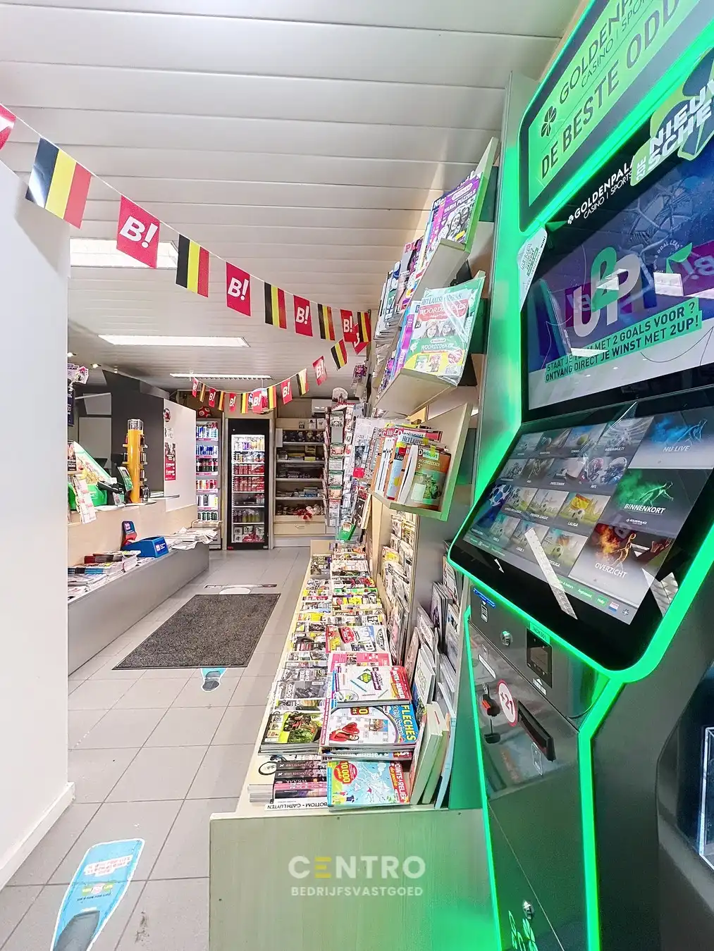 Handelsruimte met WOONST (4 slpk) en extra STALLING op een perceel van 820m² op commerciële ligging te Gistel ! foto 4