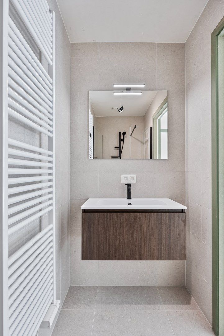 Luxueus gelijkvloers 3-slaapkamerappartement met tuin en terras! 6% BTW mogelijk  foto 19