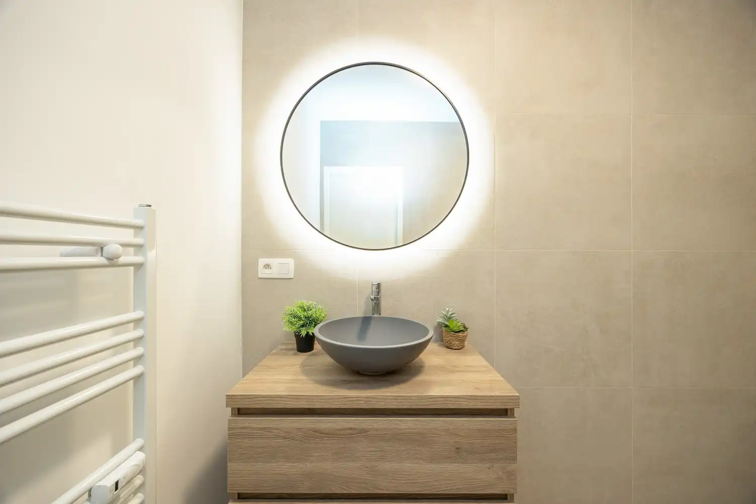 Instapklaar 2-slpk appartement van  83m² met terras op toplocatie! foto 14