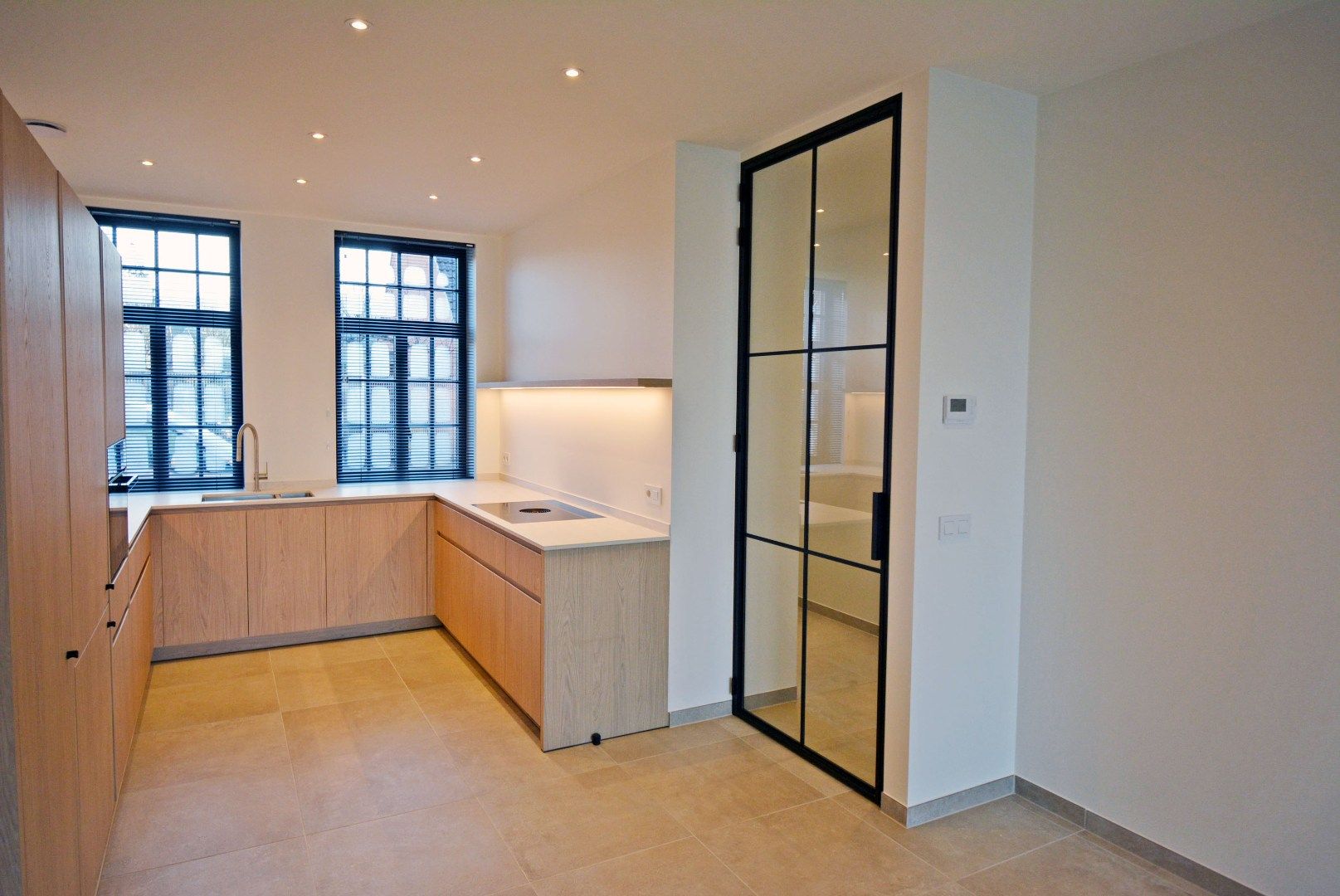 Moderne en energiezuinige nieuwbouwwoning in Koolkerke. foto 5