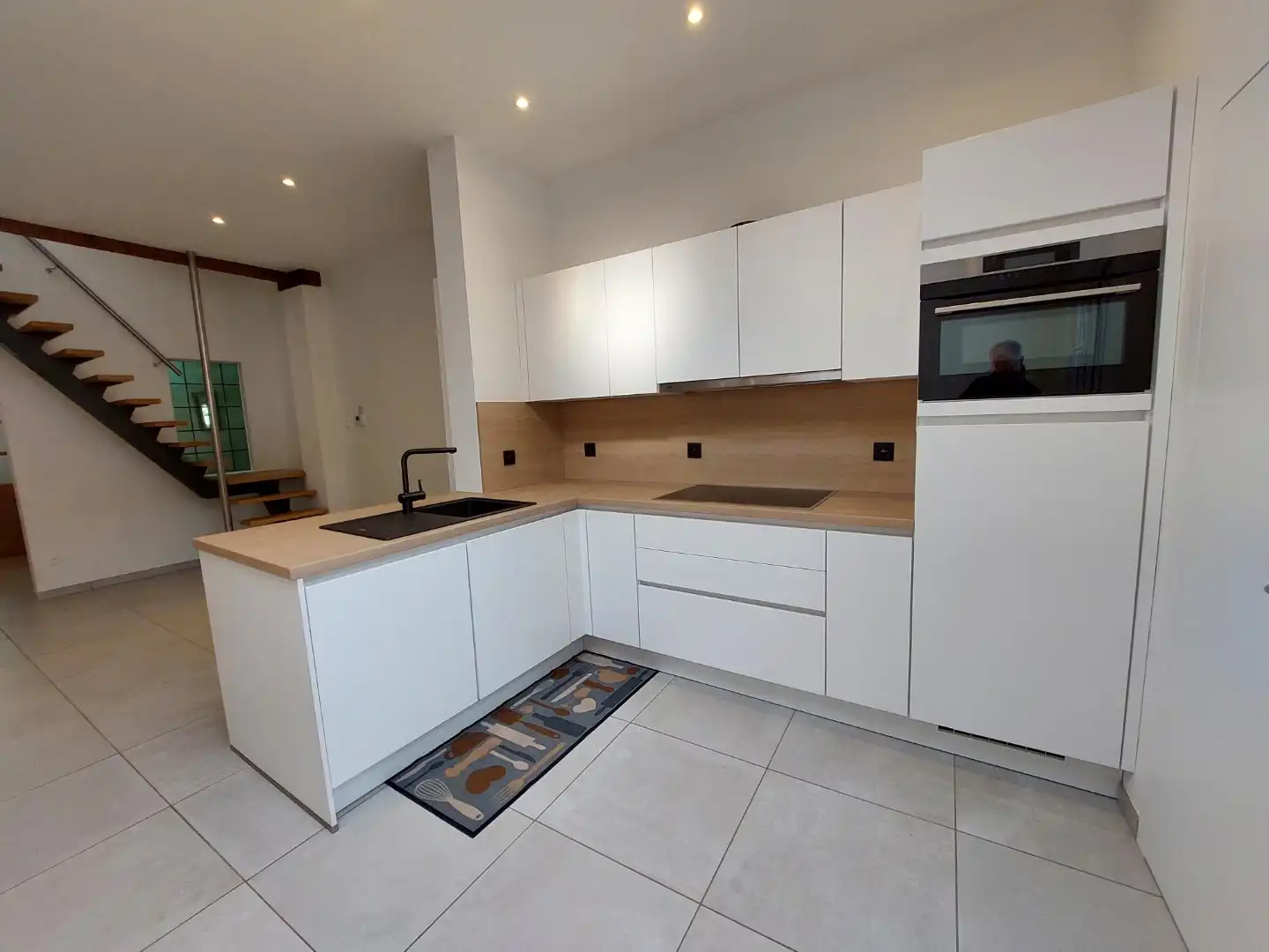Gerenoveerde typisch Brugse woning foto 3
