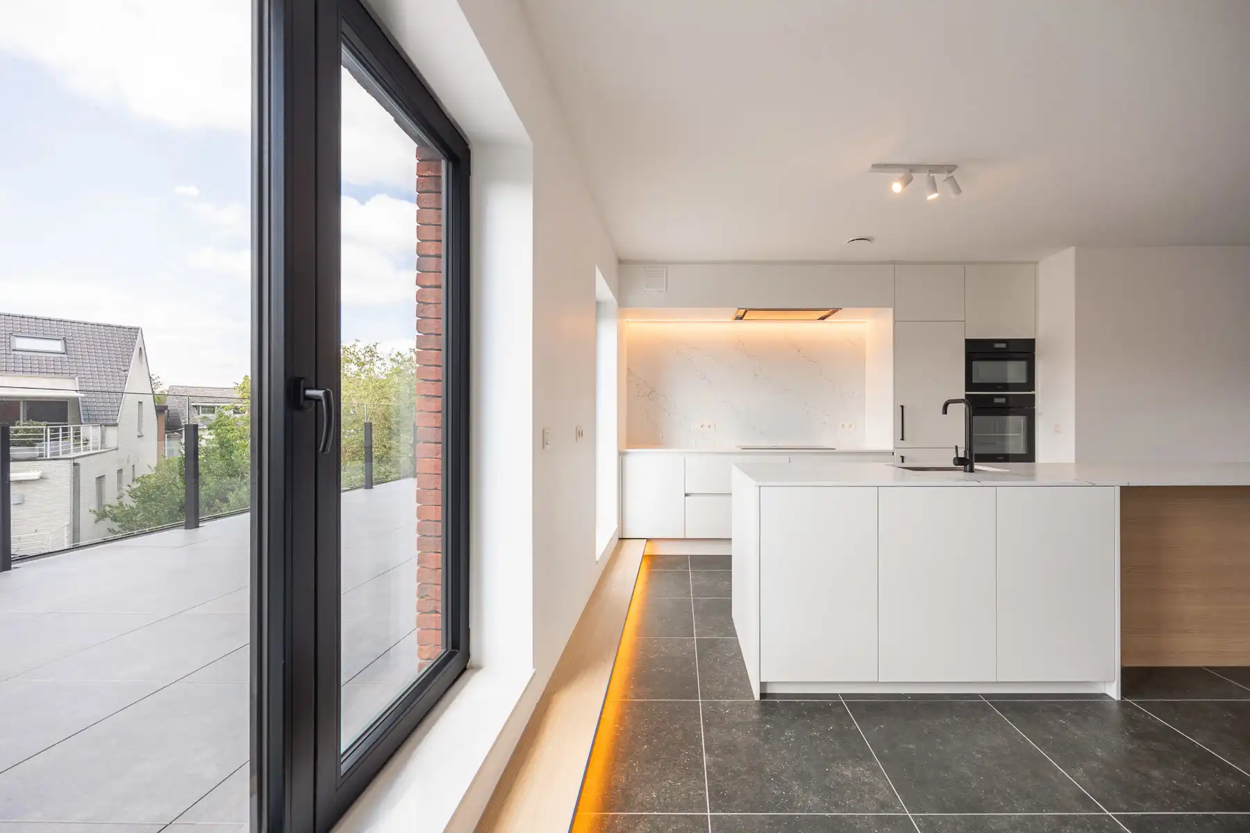 Exclusief en energiezuinig penthouse met een ruim dakterras foto 9