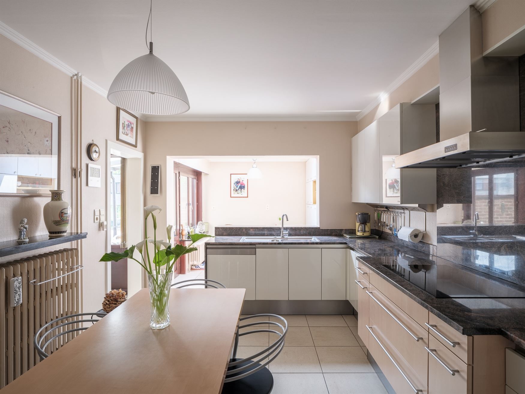 Solide & ruime woning  foto 4