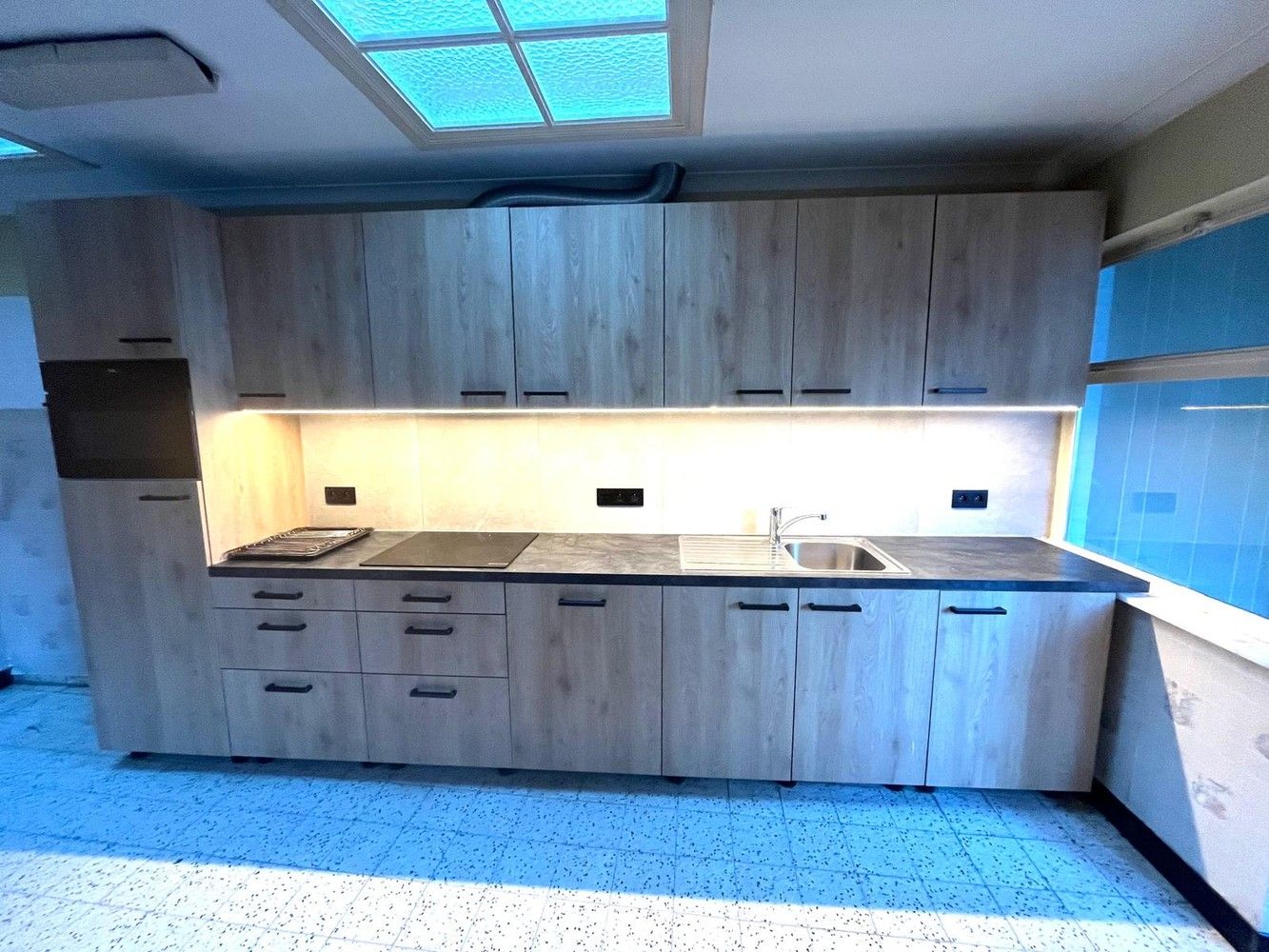 Ruime te renoveren woning foto 7