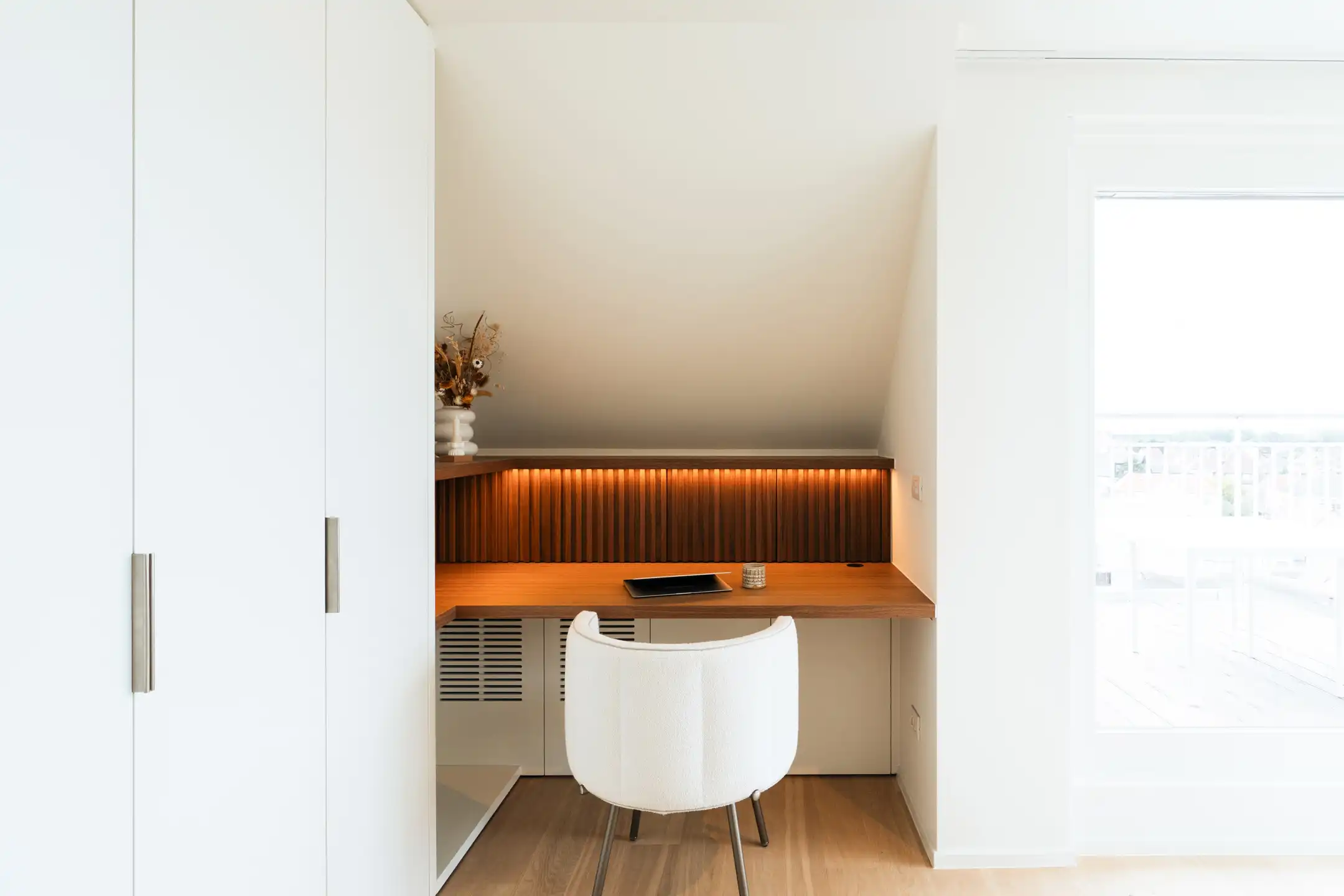 Sublieme zonnige penthouse met ruime terrassen en zijdelings zeezicht foto 17