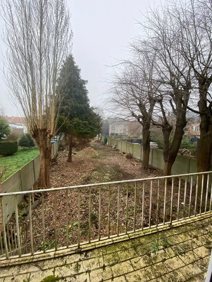 Een te vernieuwen, grote (305m²) “dokterswoning”  foto 11