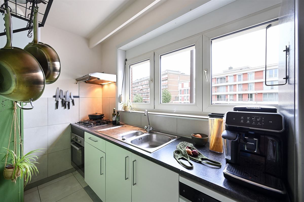 Hoekappartement met veel lichtinval en inpandige garage in Deurne foto 10