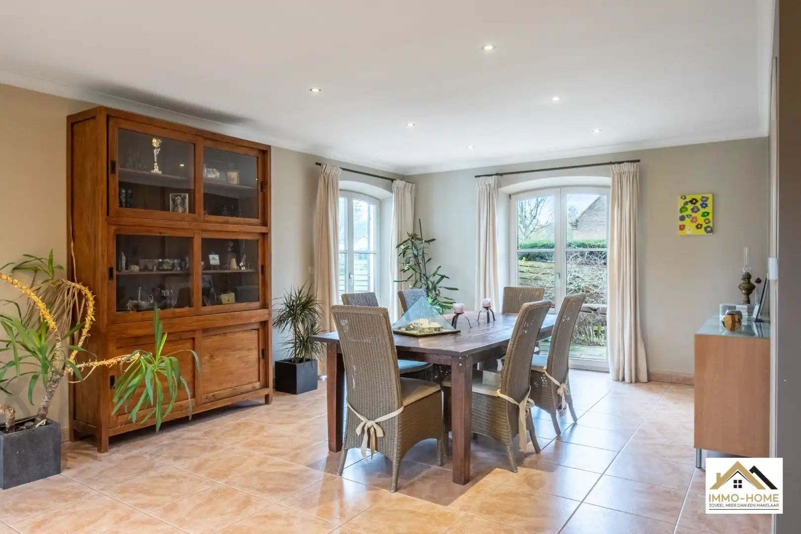 Stijlvolle en ruime villa op toplocatie te Merelbeke  foto 6