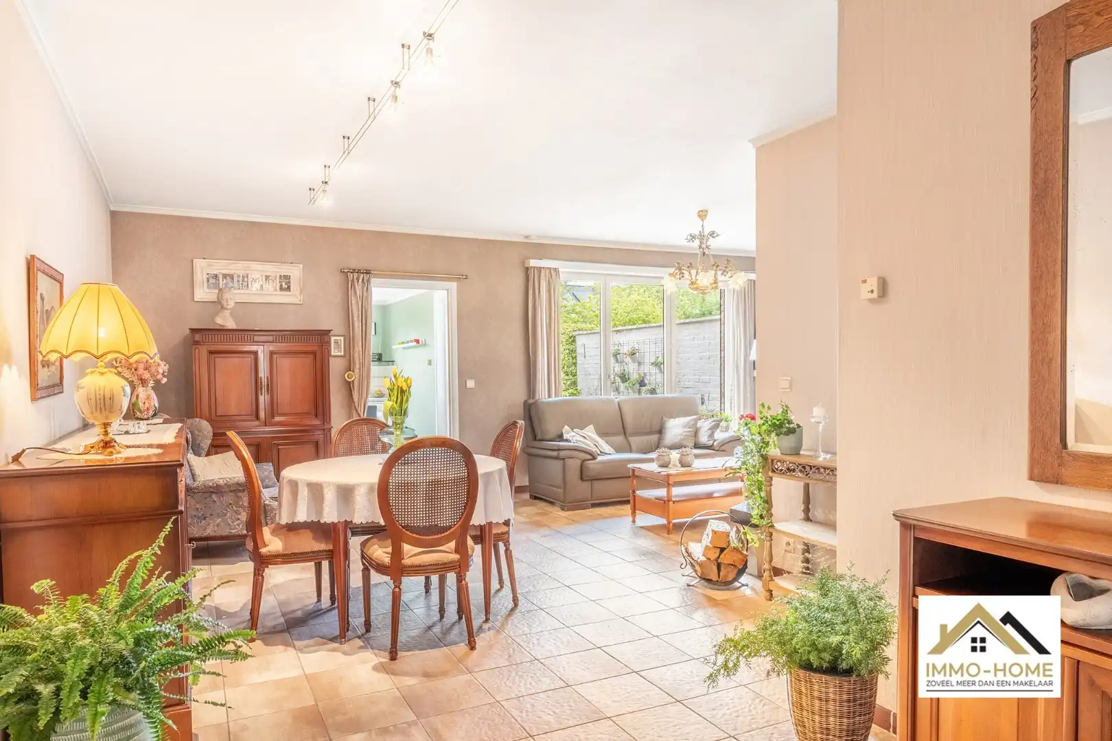 Ruime woning op een rustige topligging in Heusden! foto 9