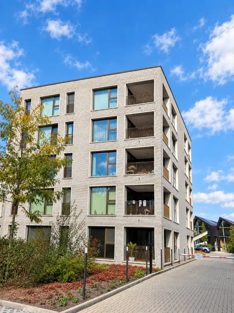 Ruime prachtige penthouse met vier slaapkamers en twee terrassen foto 3