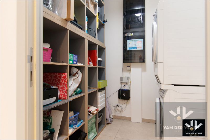 ZEER MOOI AFGEWERKT 2-SPLKAPP IN RESIDENTIE ZUIDZICHT foto 19