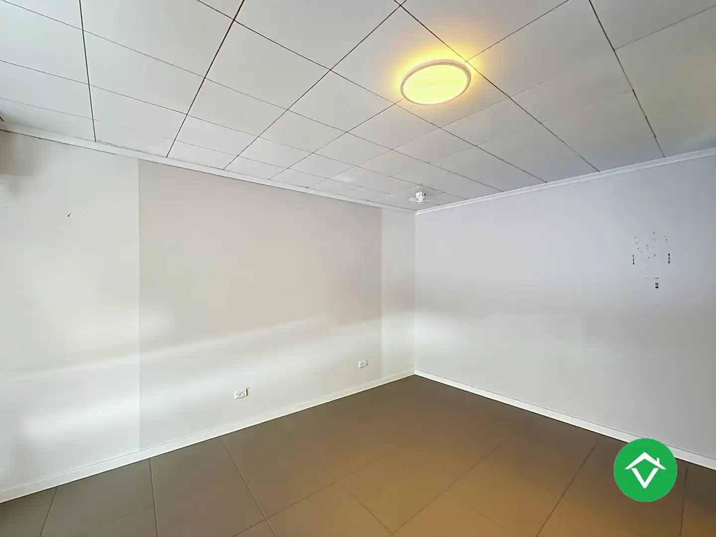 Woning met 3 slaapkamers en 2 garages te Eernegem foto 15