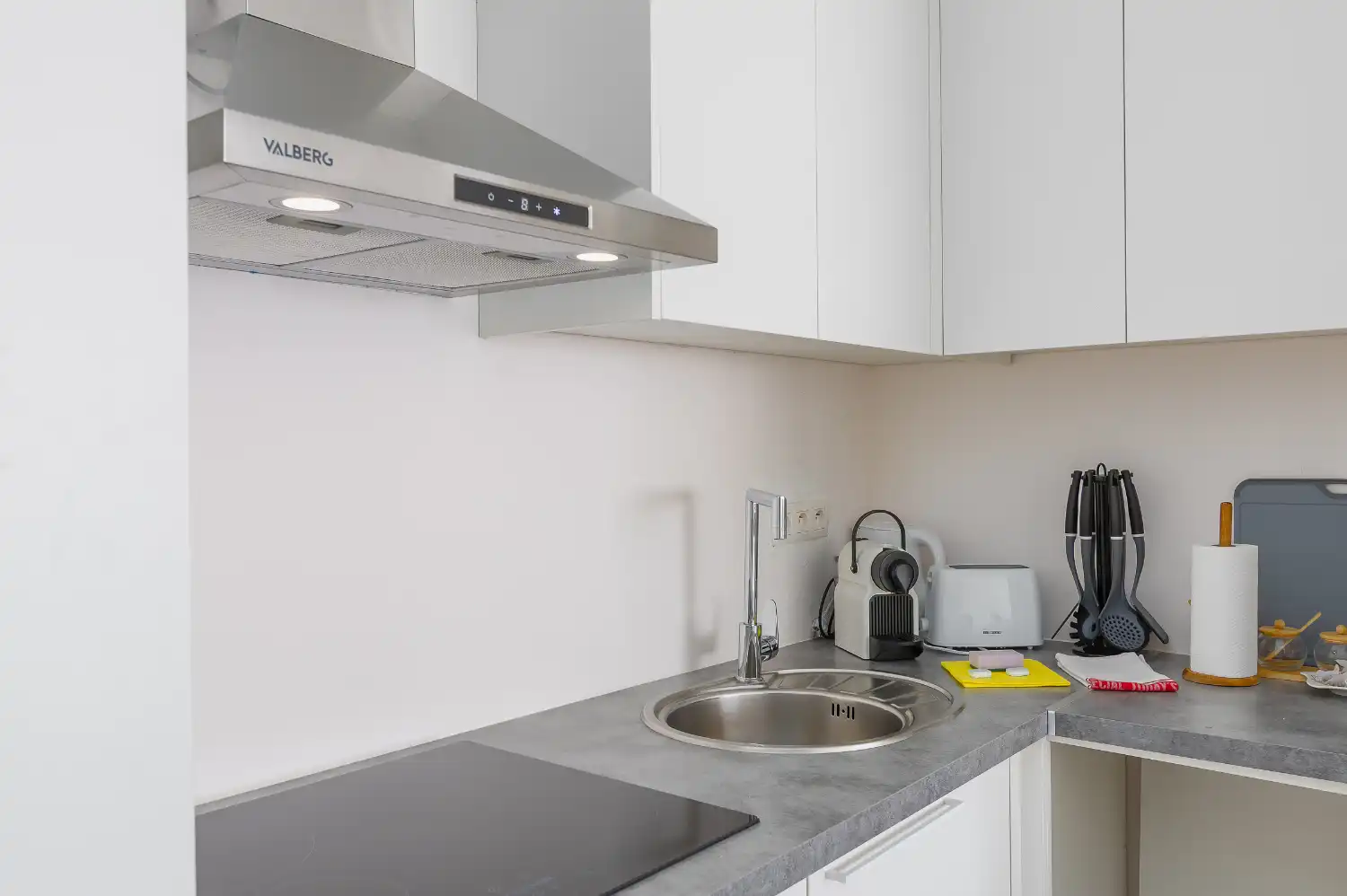 Recent gerenoveerd 2-slaapkamer appartement foto 7