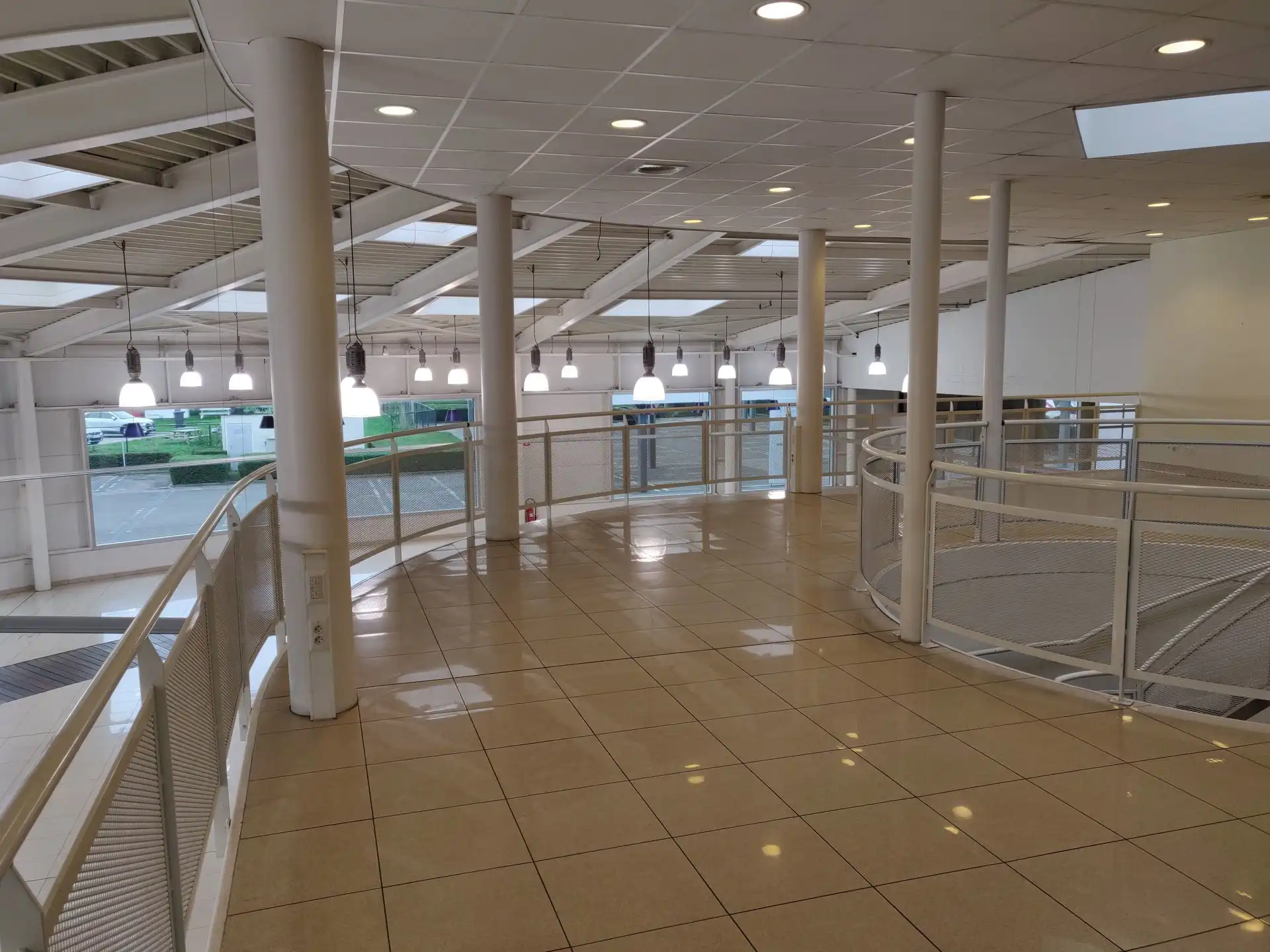 Showroom met werkplaats op toplocatie te Mechelen foto 9