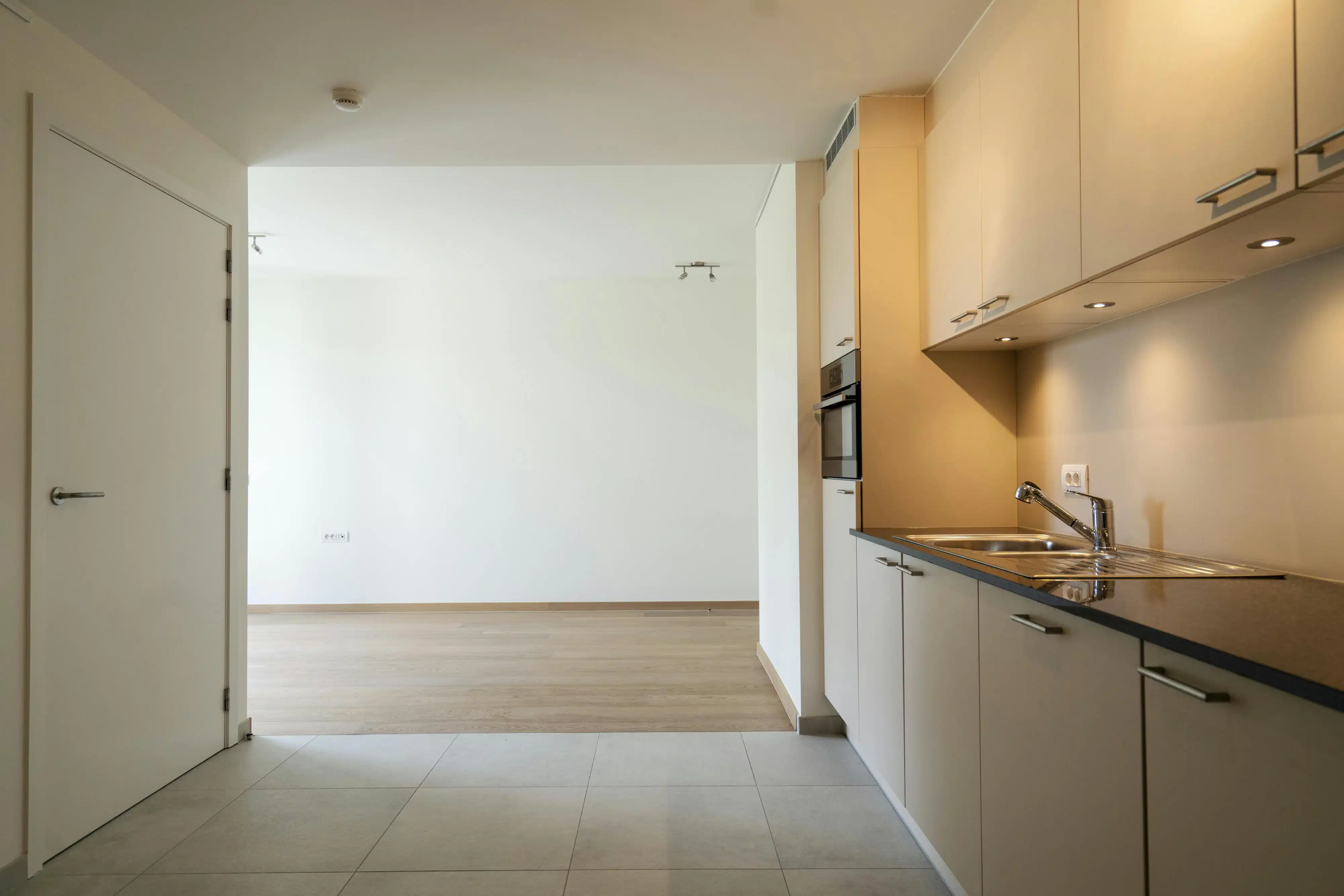 Verzorgde assistentiewoning met terras en uitzicht te Zwevegem foto 7