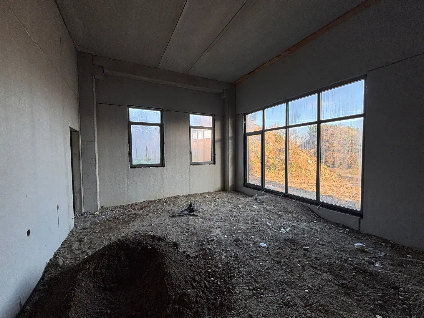 Logistieke bedrijfshal - 4069 m² - met mogelijkheid tot 1200 m² kantoren. Superligging! foto 12