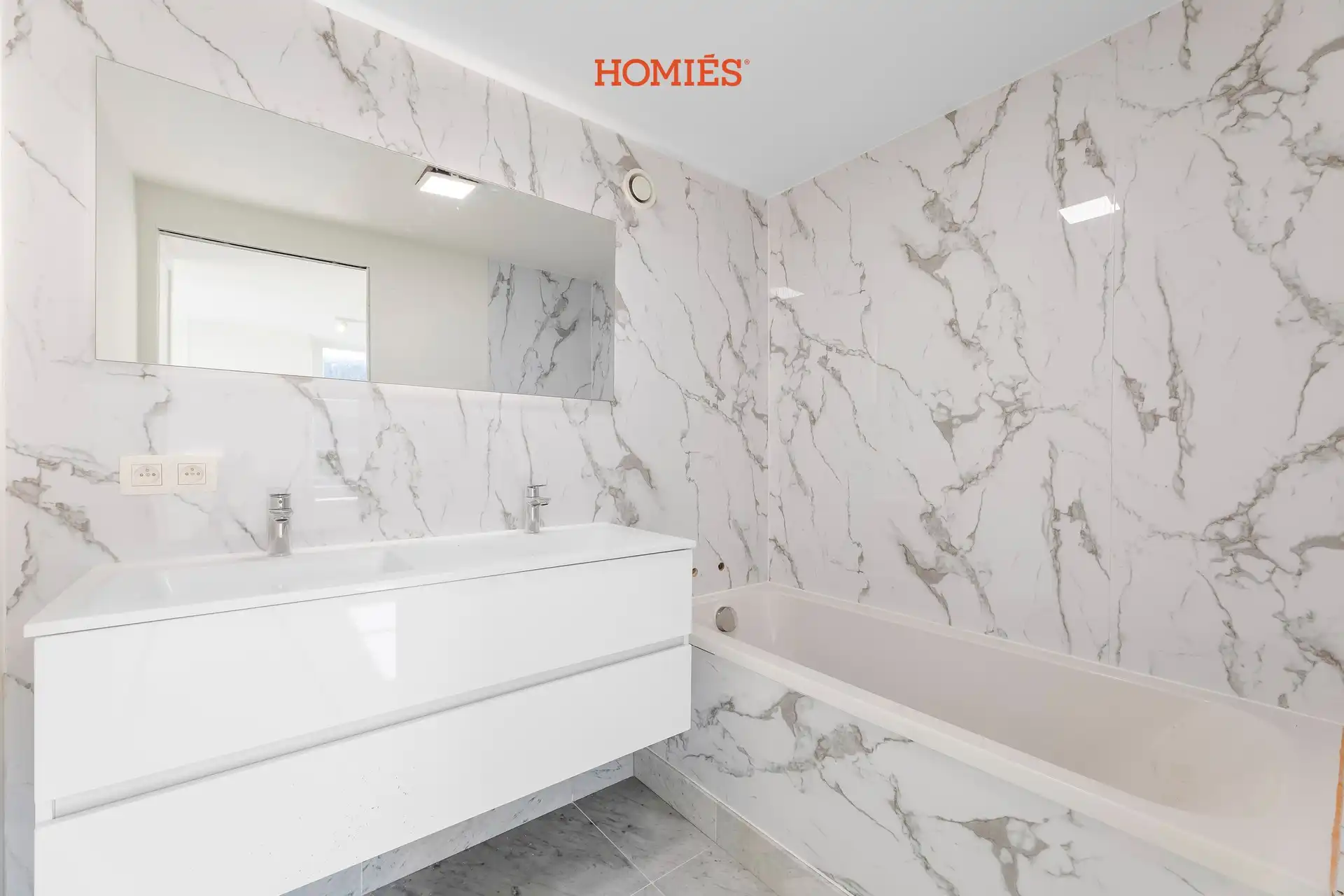 Exclusief 2-slaapkamerappartement met 2 badkamers foto 5