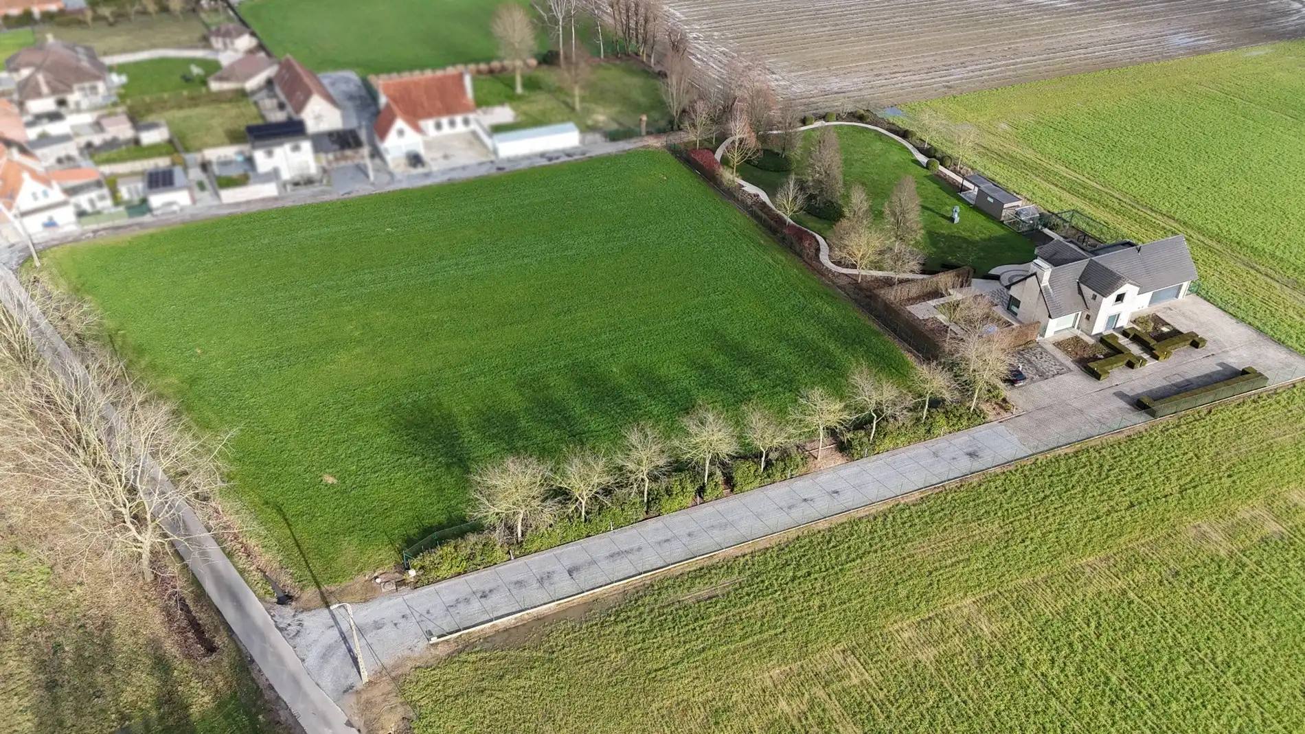 Prachtig domein met luxueuze instapklare villa, grote tuin en landbouwgrond in Hulste foto 43