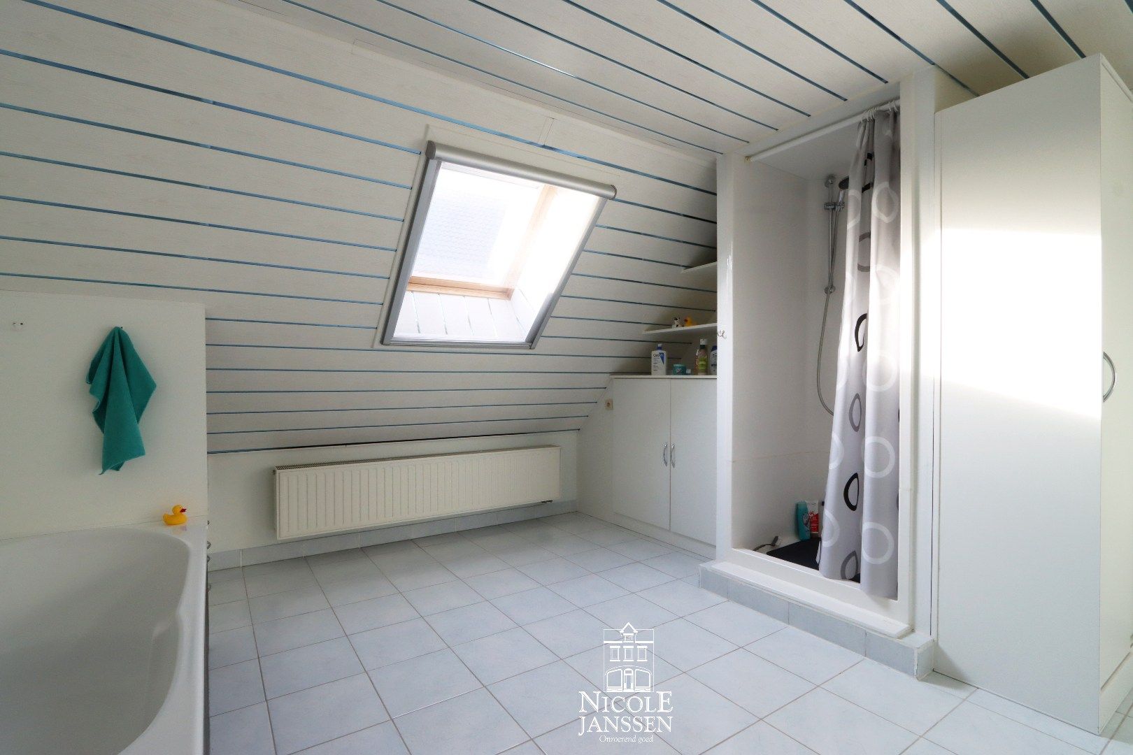 Ruime gezinswoning  foto 24