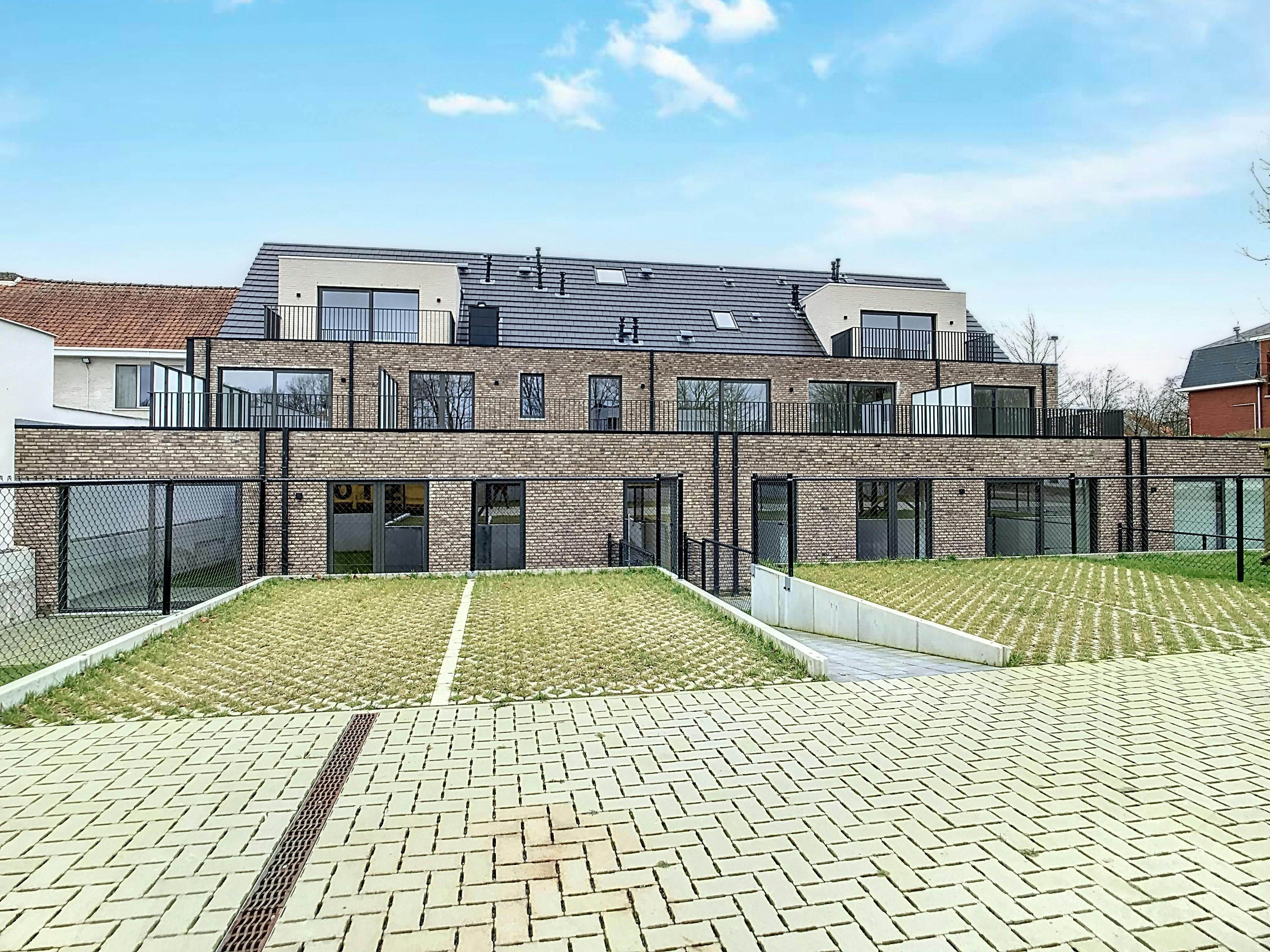 INSTAPKLAAR BEN-APPARTEMENT MET 2 SLAAPK. IN BAZEL EN TERRAS foto 27