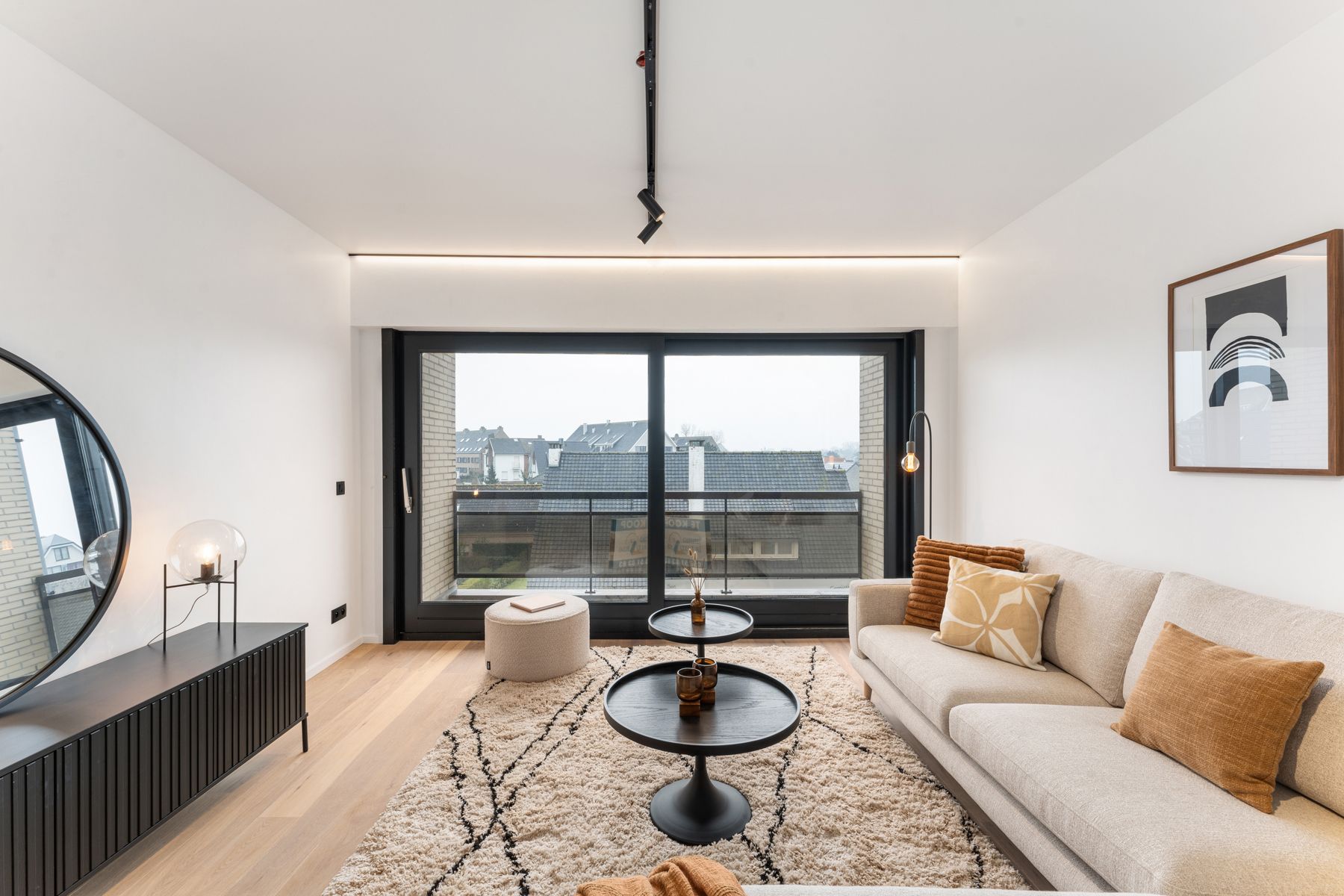 Prachtig vernieuwd appartement op enkele passen van zee foto 2