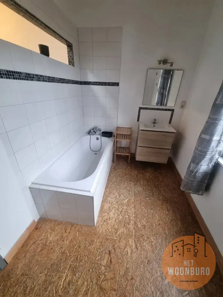 Rijwoning met 1 slaapkamer en zolderkamer foto 7