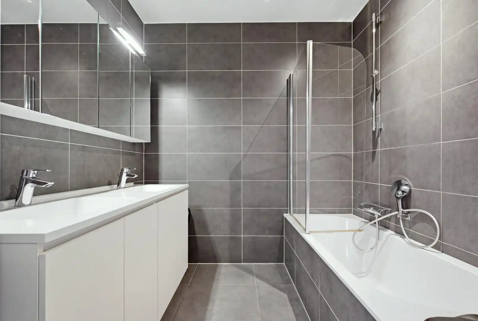 Exclusief wonen met een uniek zicht op het Albertkanaal foto 11