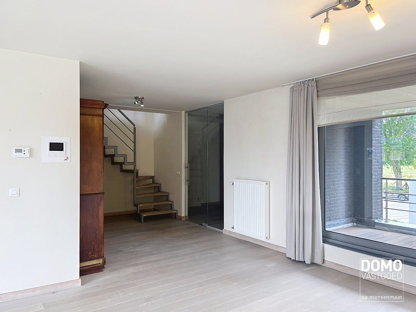 LICHTRIJK DUPLEXAPPARTEMENT MET ZUIDGERICHT TERRAS TE KERMT foto 10