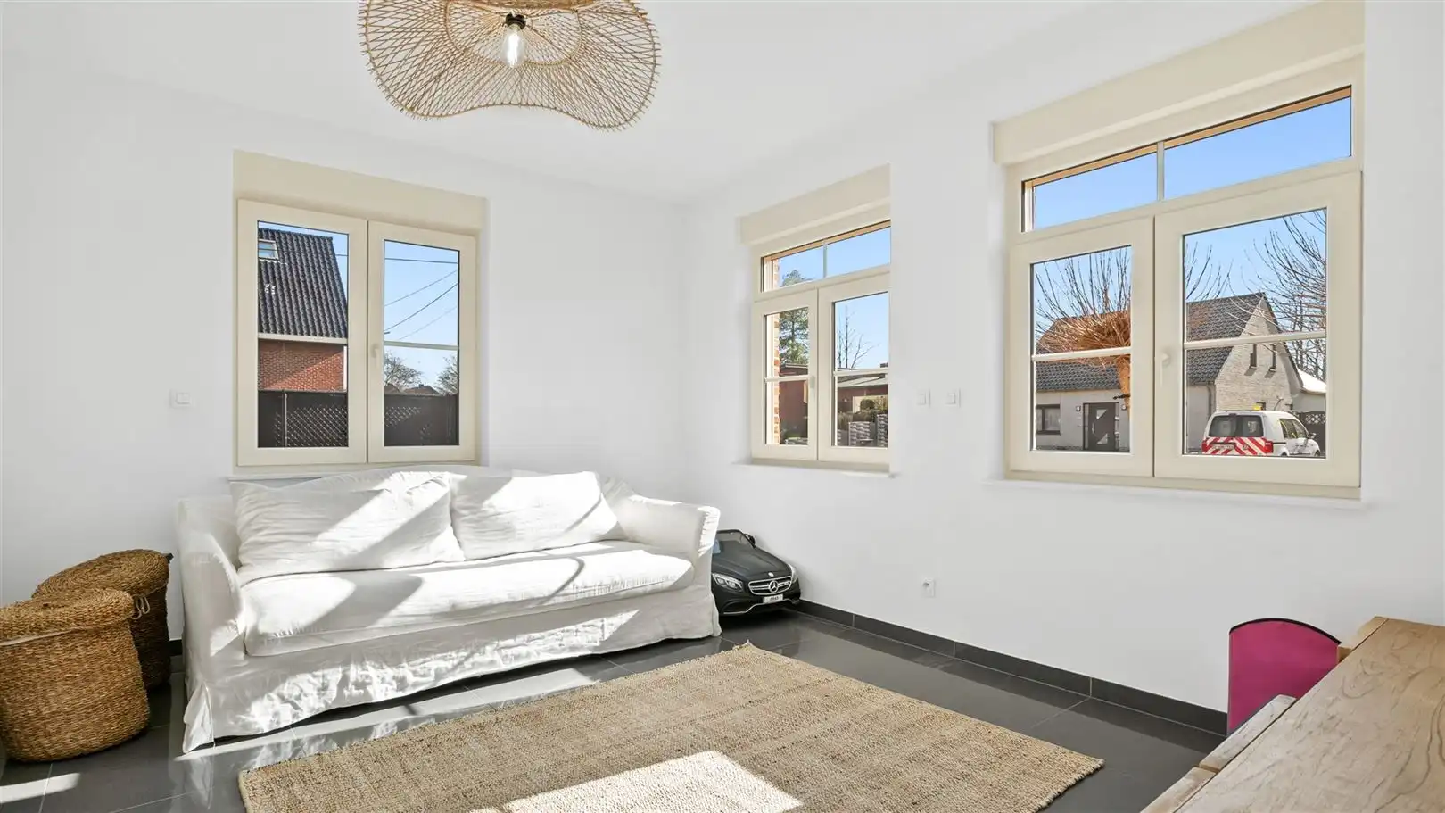 TE KOOP: Kwalitatief afgewerkte woning te Heusden-Zolder! foto 10