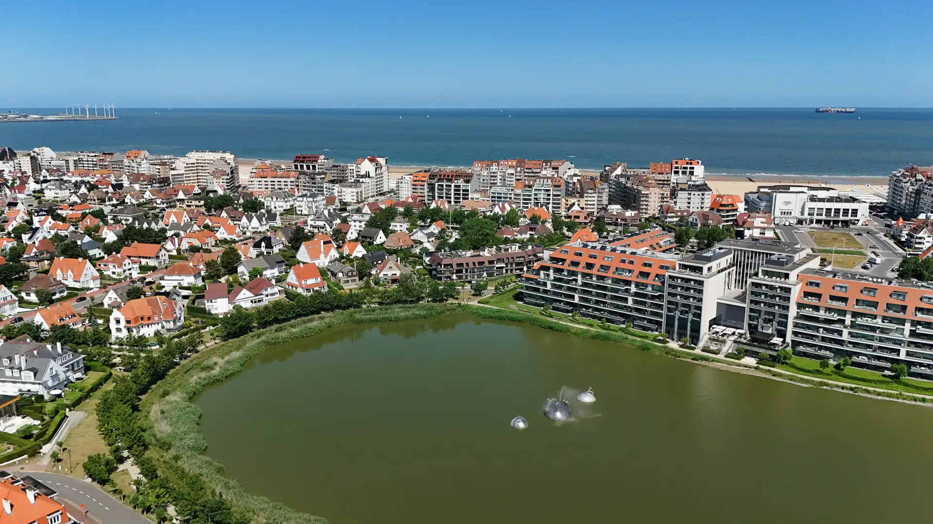 Te renoveren villa met frontaal zicht op het Zegemeer Knokke. foto 6