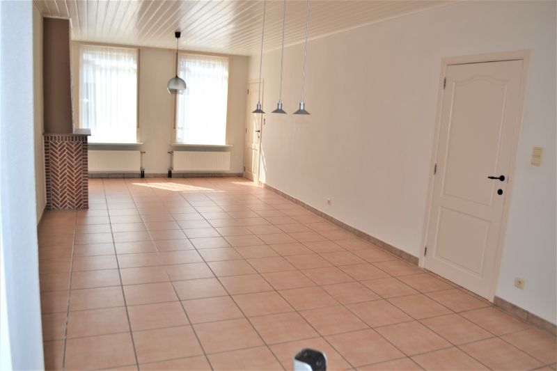 Woning met 2 slaapkamers en grote tuin met terras foto 2
