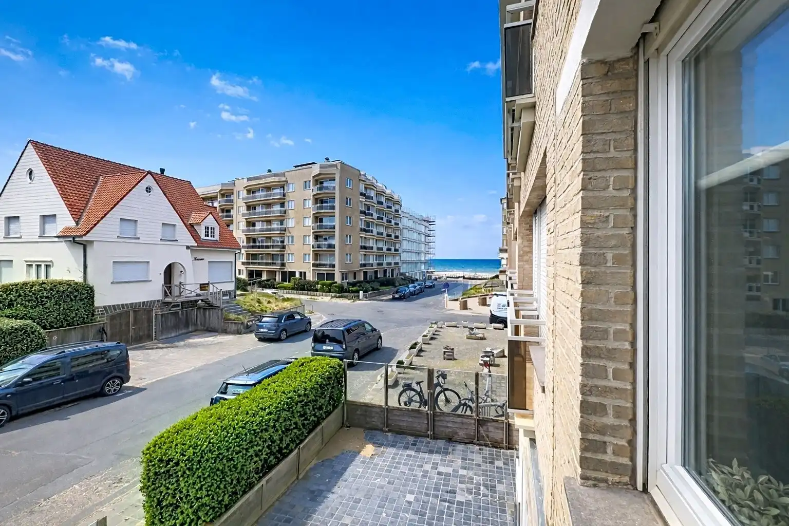Te koop: verzorgd en zonnig appartement vlak bij zee foto 2