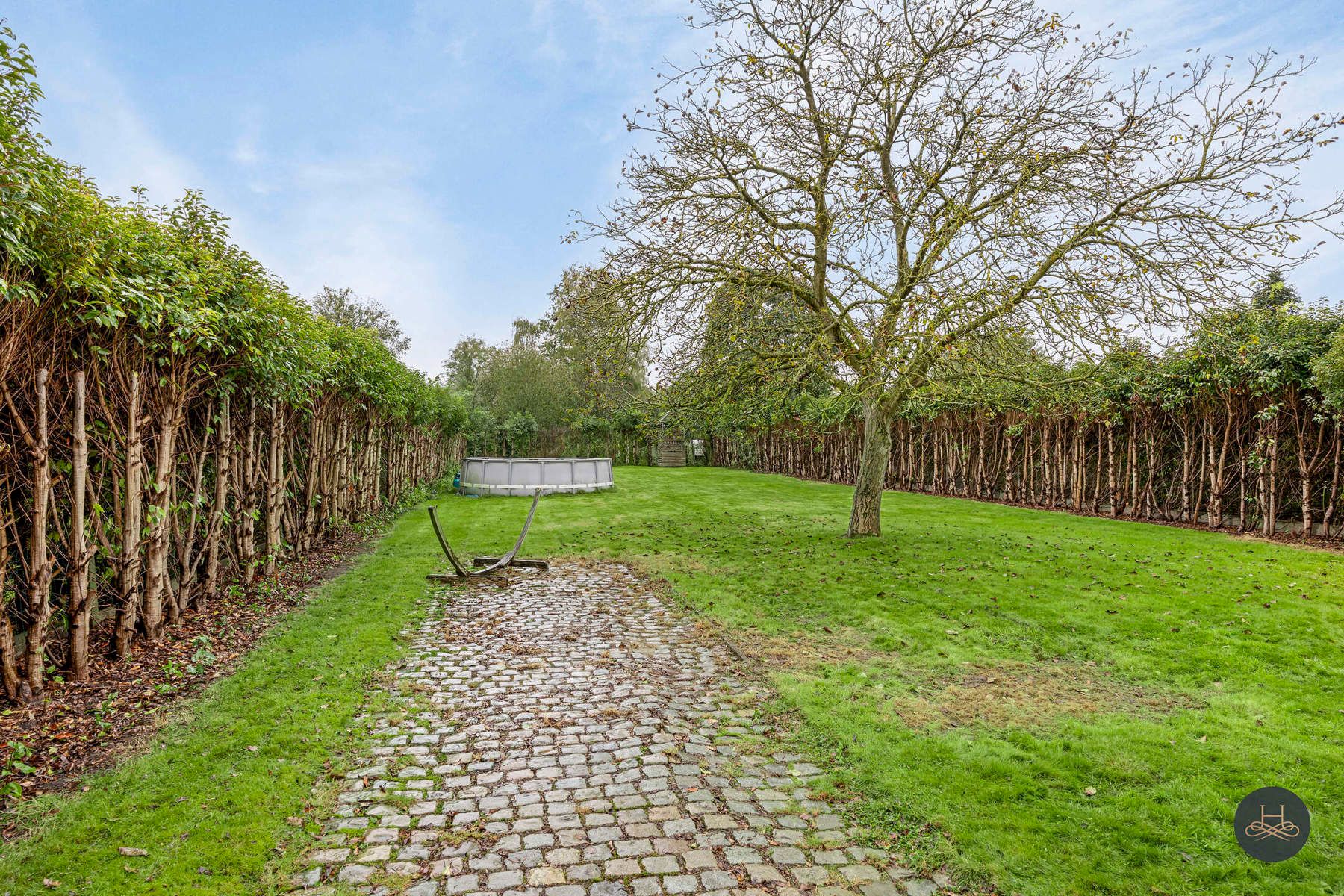 Rustig gelegen open bebouwing met ruime ZW gerichte tuin  foto 22