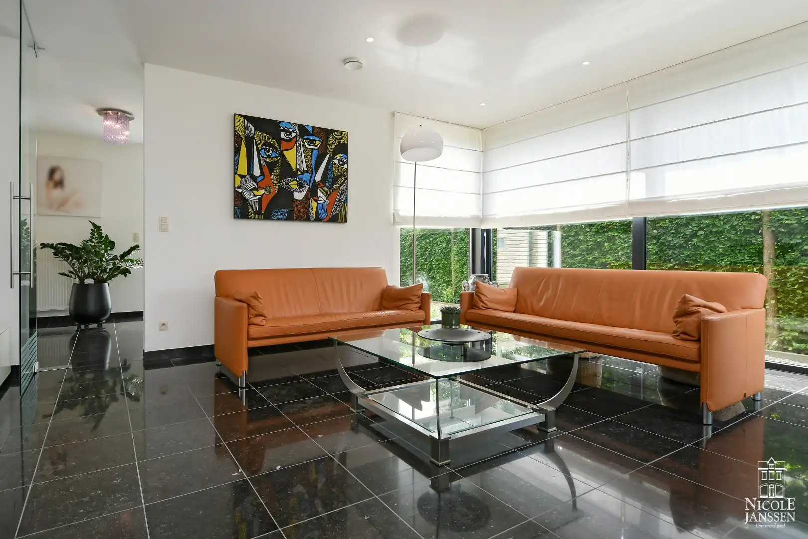 Instapklare goed onderhouden gezinswoning met mooie tuin met gezellig overdekt terras foto 7