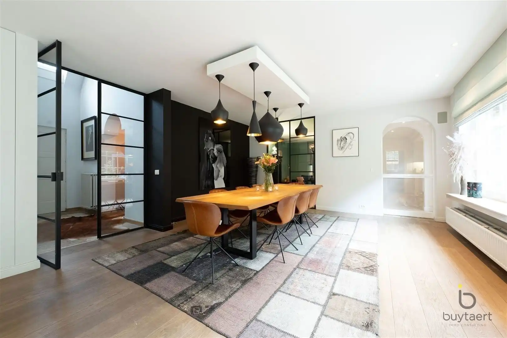 EXCLUSIEF: stijlvolle villa met een tijdloze inrichting op een toplocatie te Schilde! foto 6