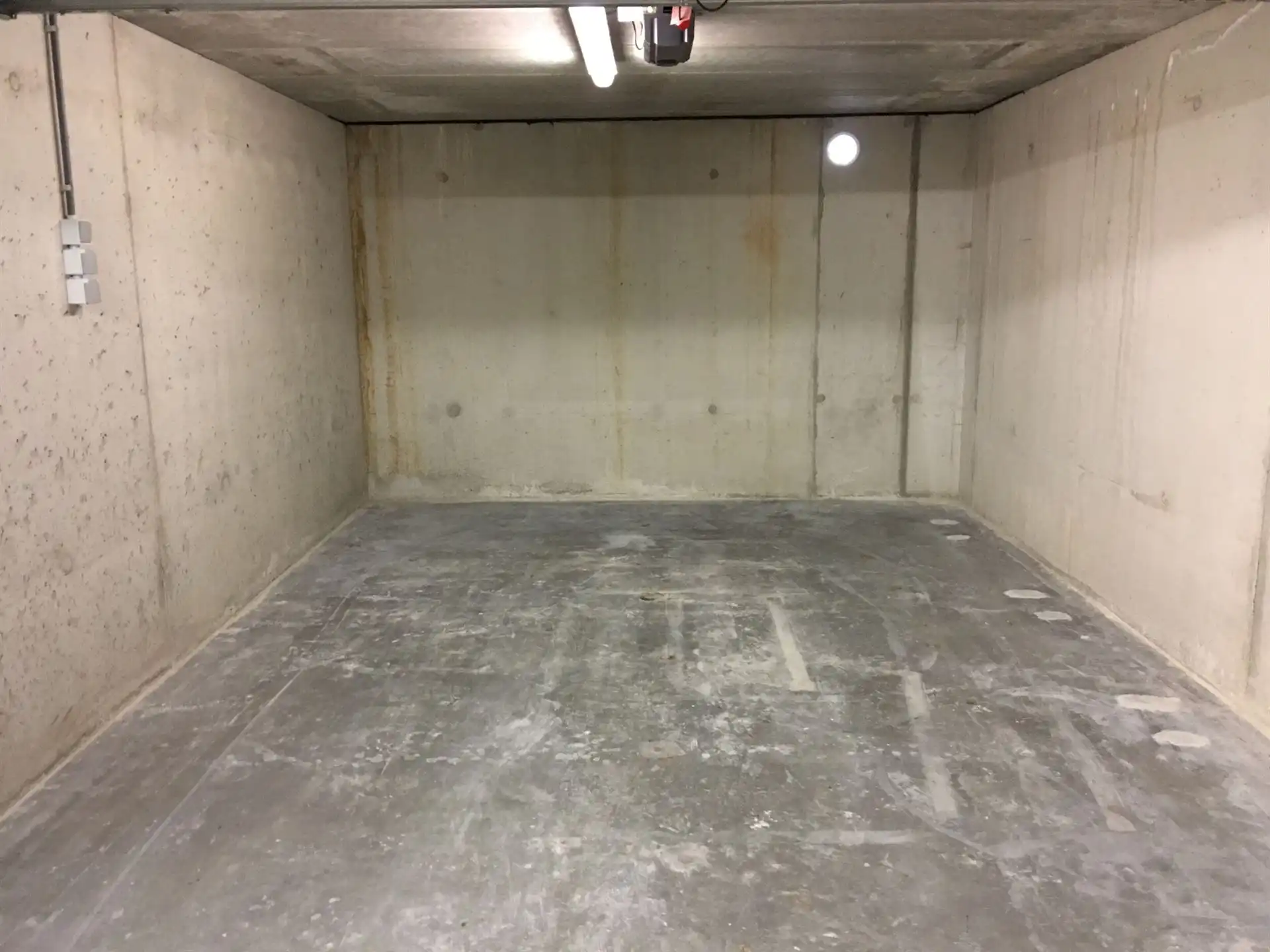 Garagebox - binnen - gesloten foto 5