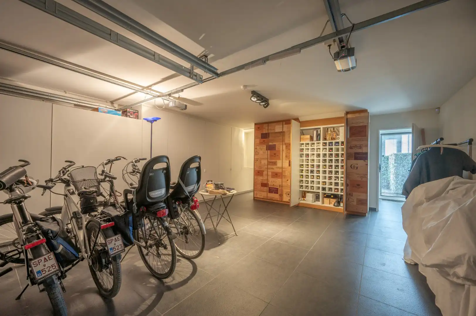 Lichtrijke bel-etage woning nabij van het Oosthoekplein in Het Zoute foto 27