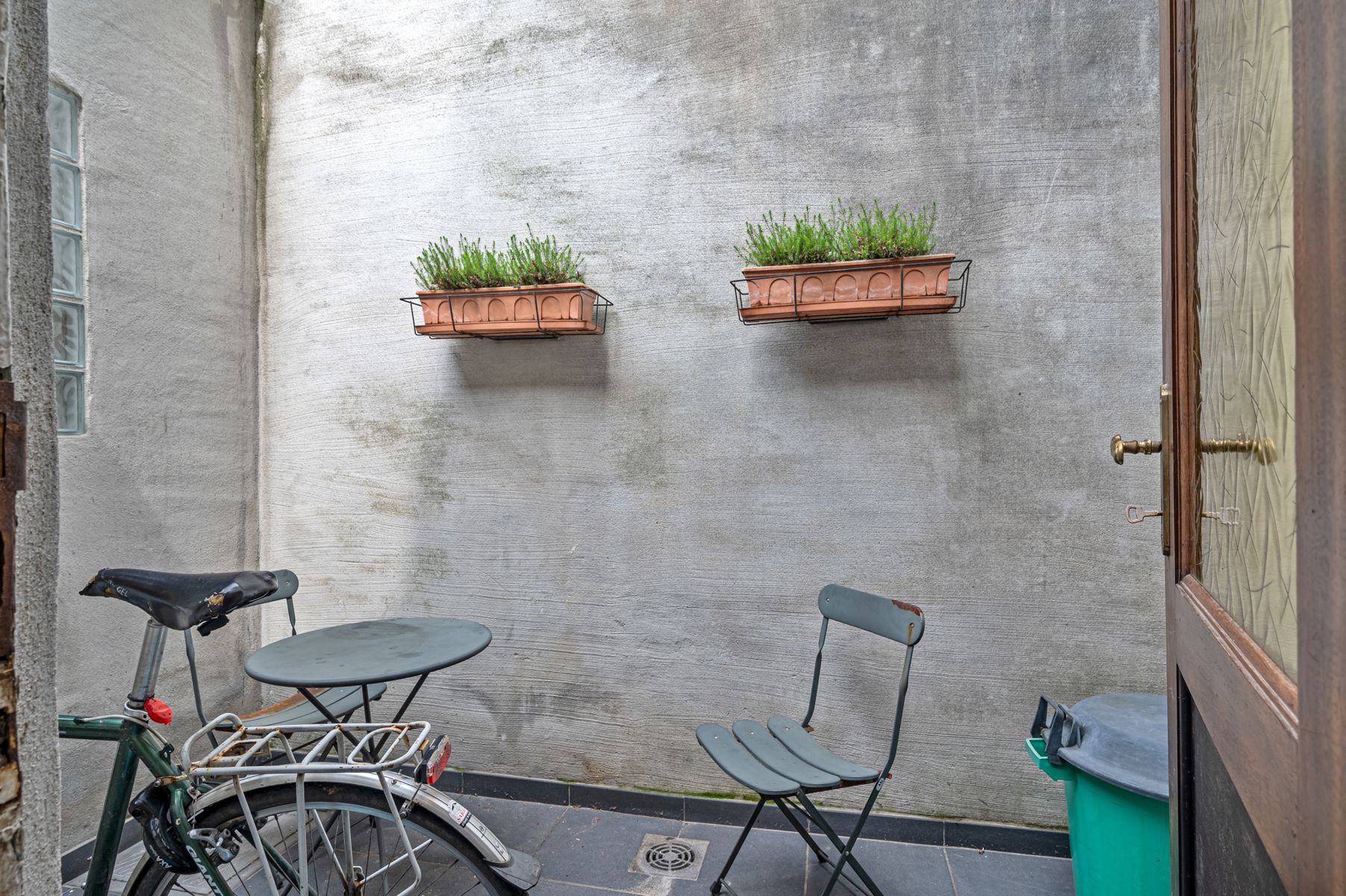 Charmante, bemeubelde burgerwoning nabij Visserij  foto 8