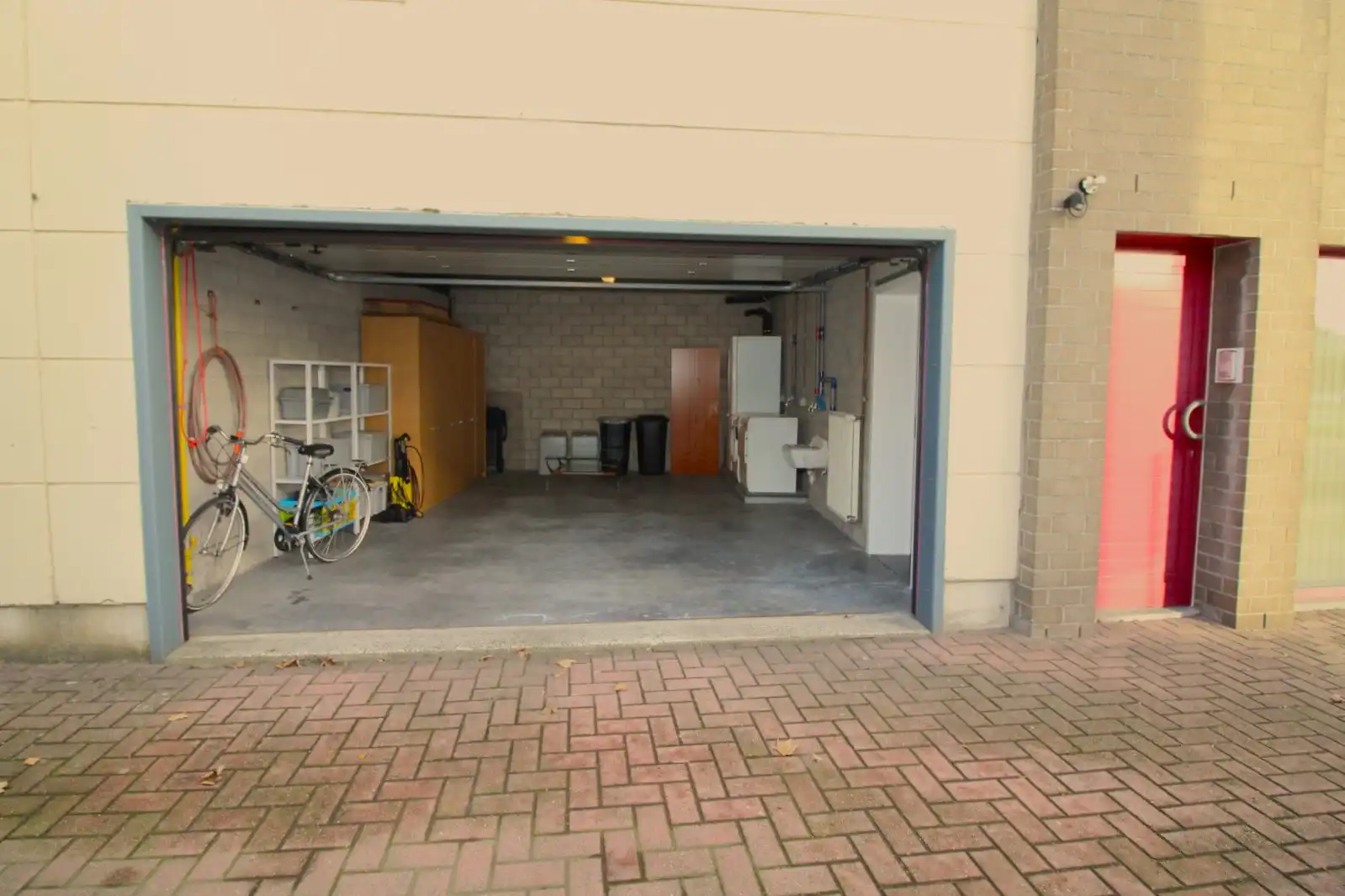  veelzijdig bedrijfsgebouw met woonst op een absolute commerciële topligging foto 23