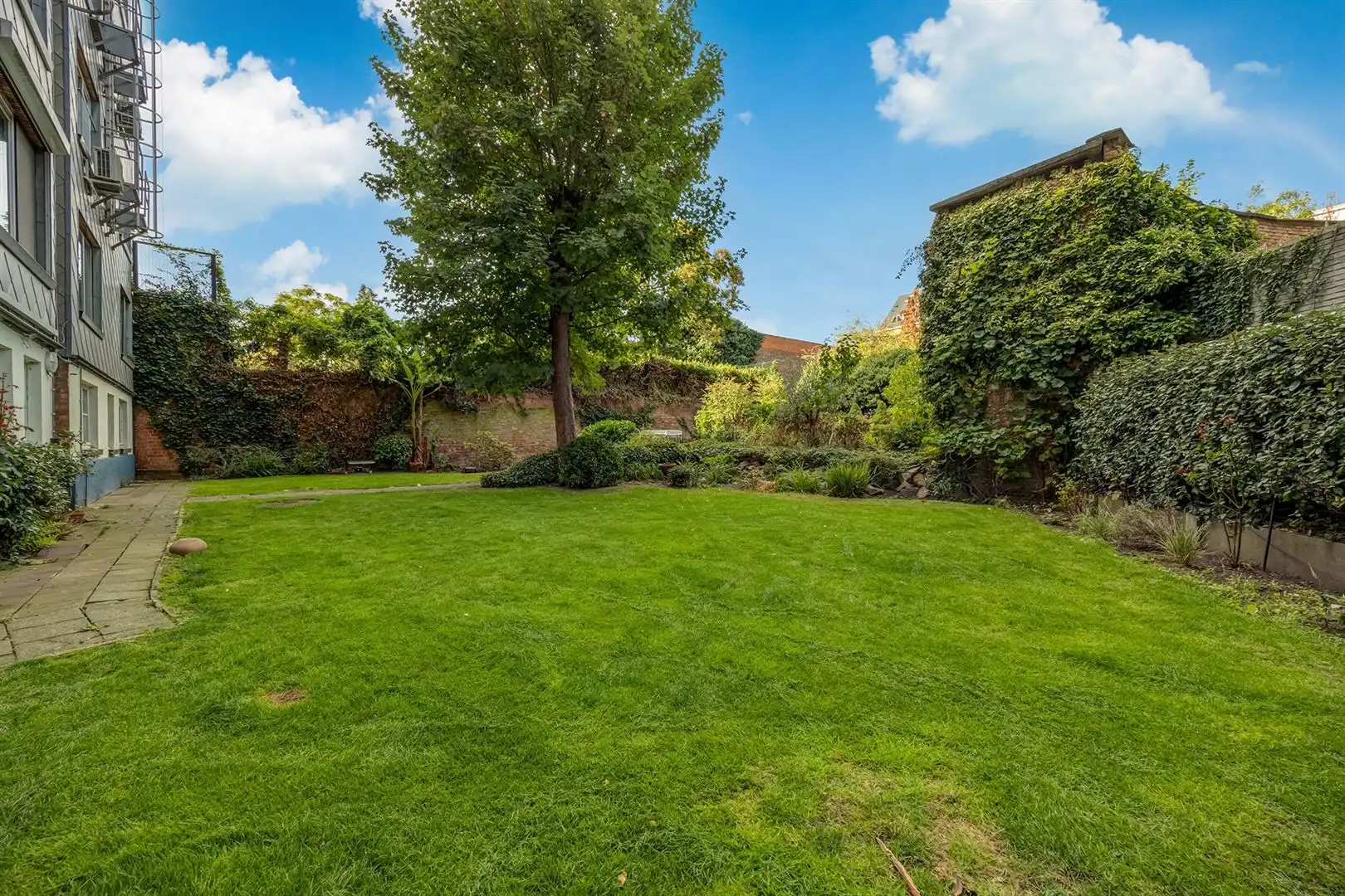 Uiterst charmant appartement op de grens van Zurenborg foto 23
