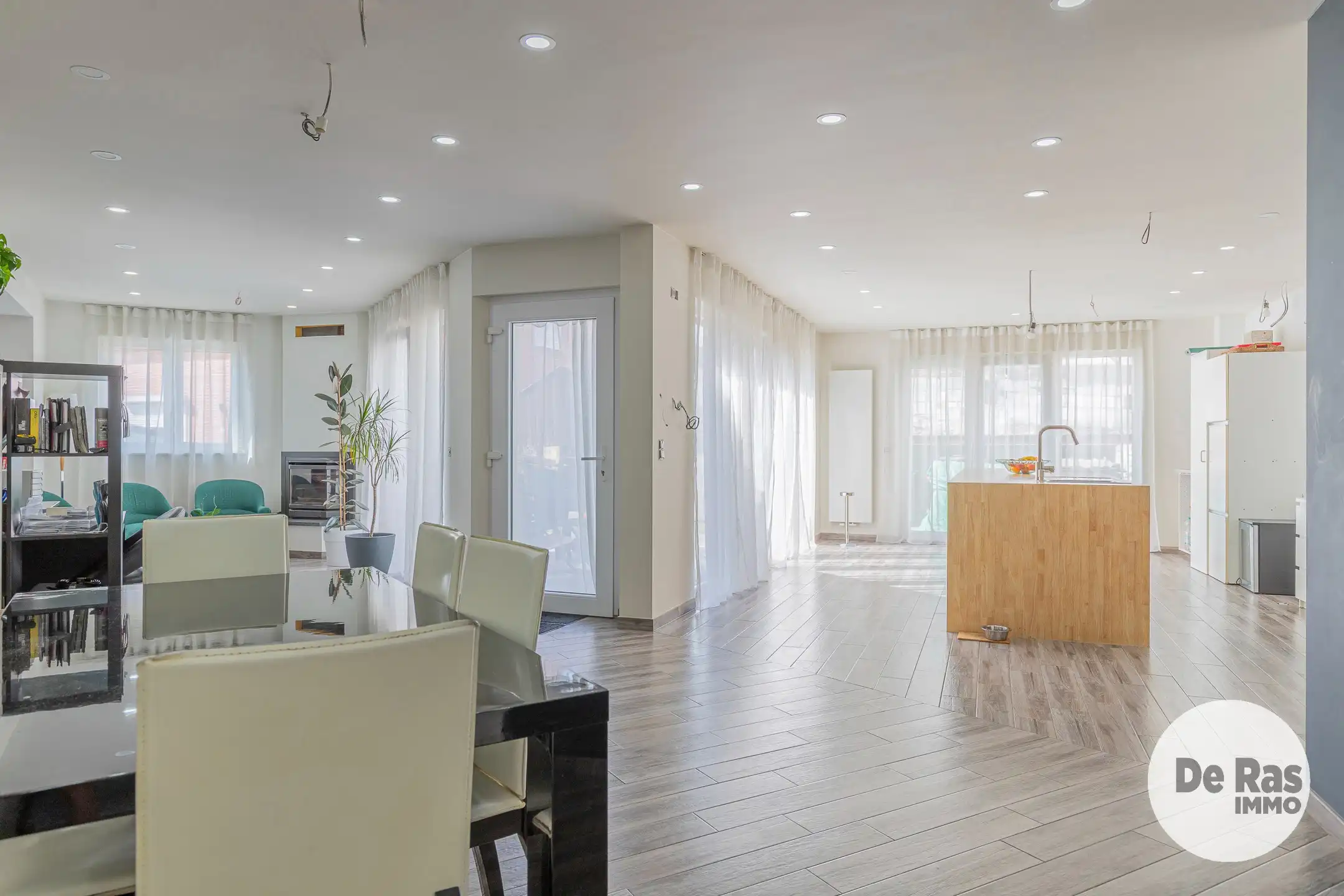 ERPE-MERE Veelzijdige woning met handelsruimte op topligging foto 10