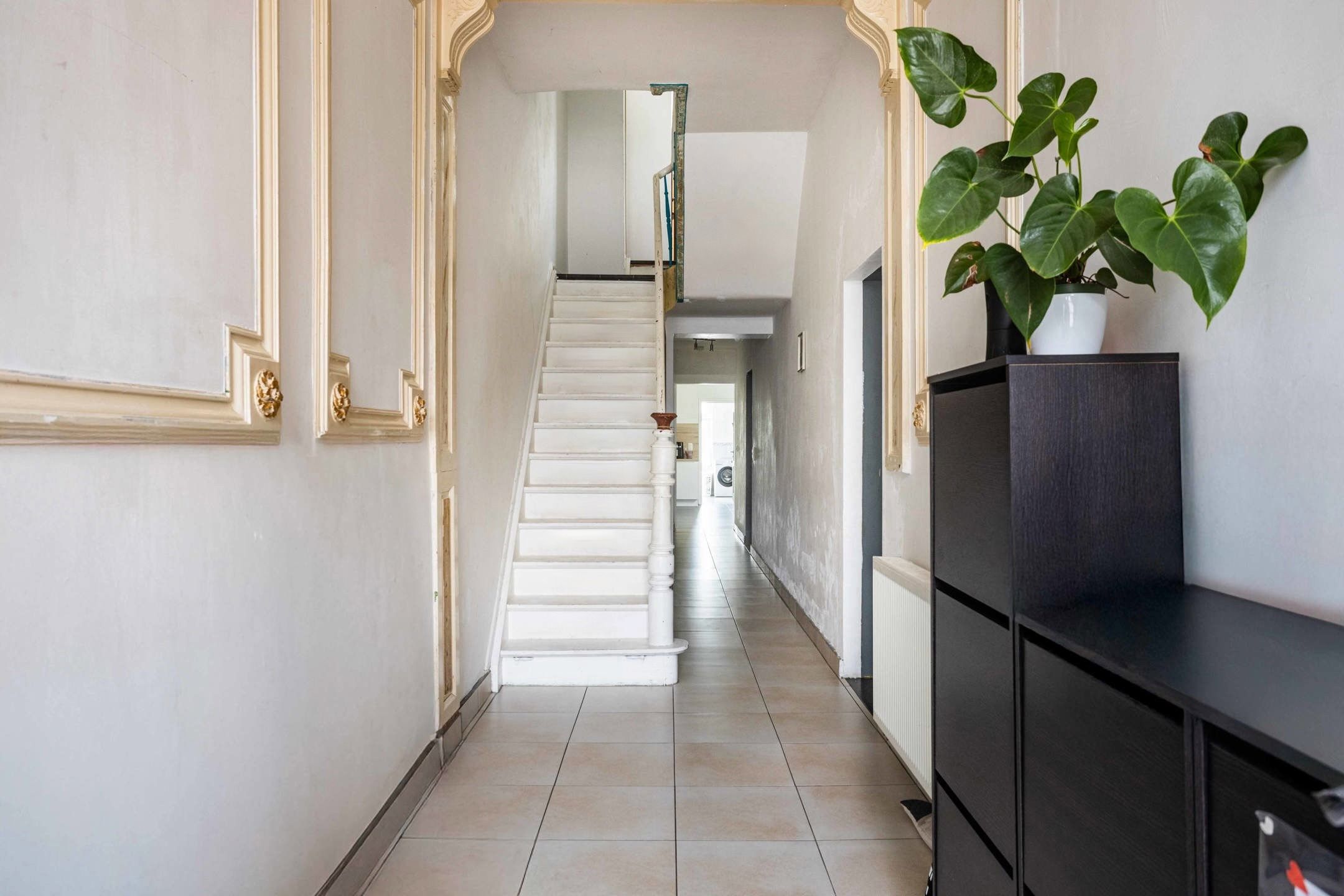 Ruime, instapklare woning met tuin in rustige omgeving! foto 4