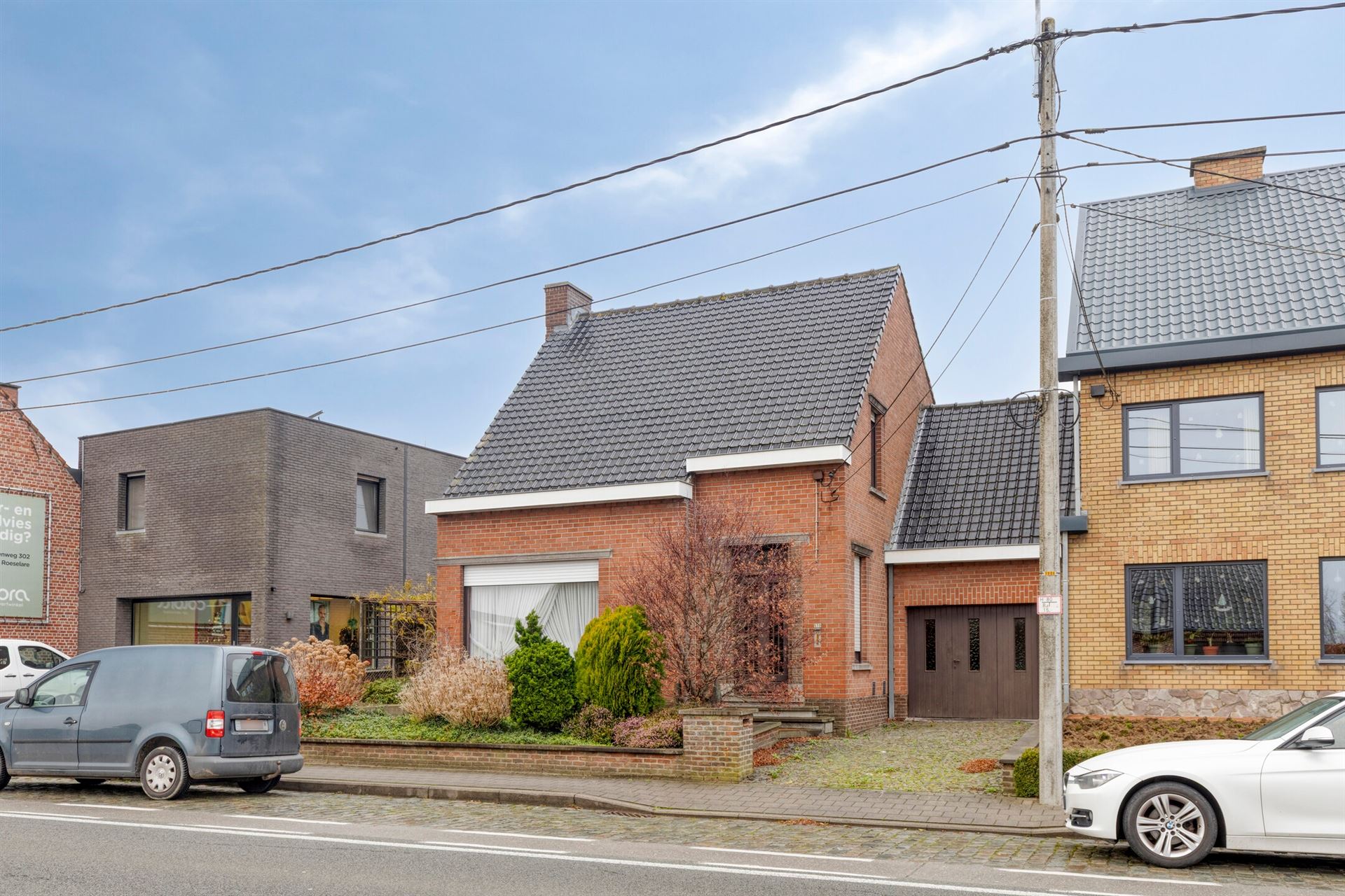 Stevige woning, met atelier en grote tuin. foto 2