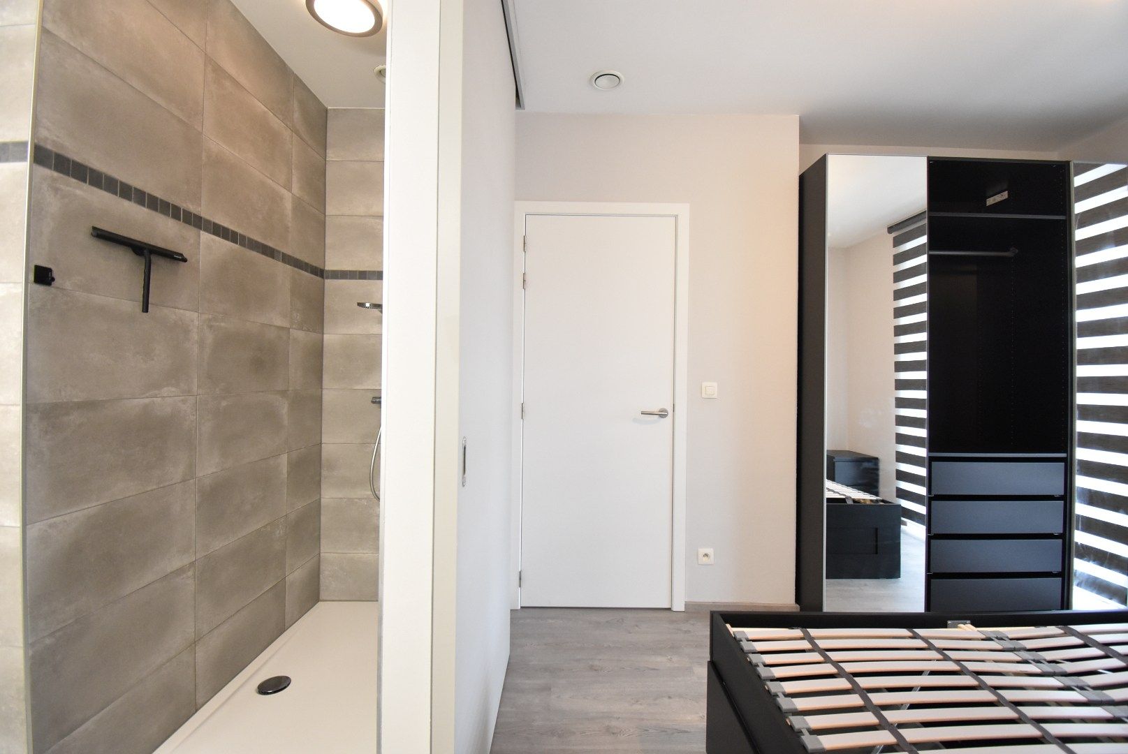 Aantrekkelijk recent gelijkvloers appartement, met 1 slaapkamer, ruim terras, privétuin en standplaats in centrum van Beverst.  foto 19