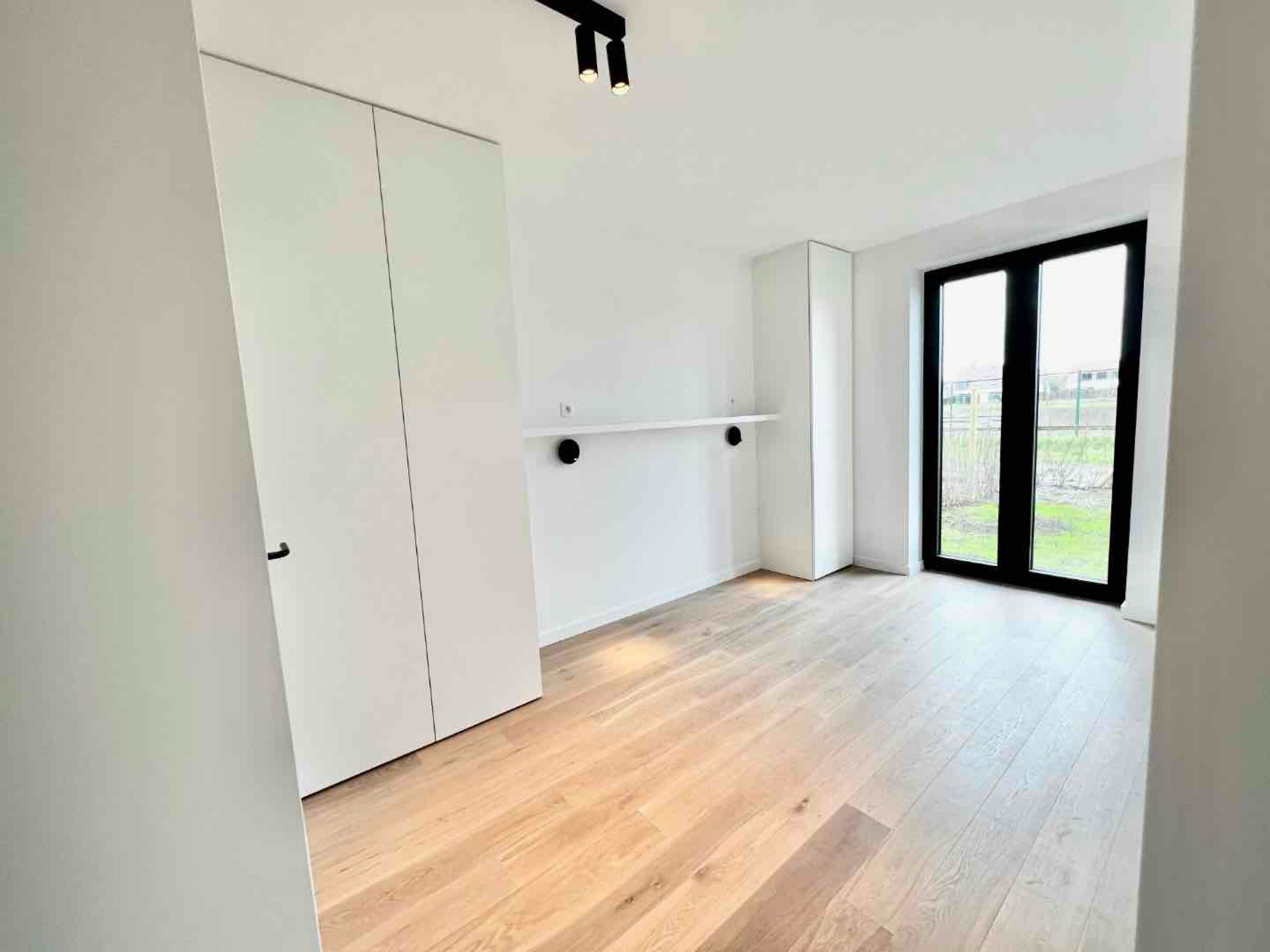 Prachtig tuinappartement in een villaresidentie foto 24